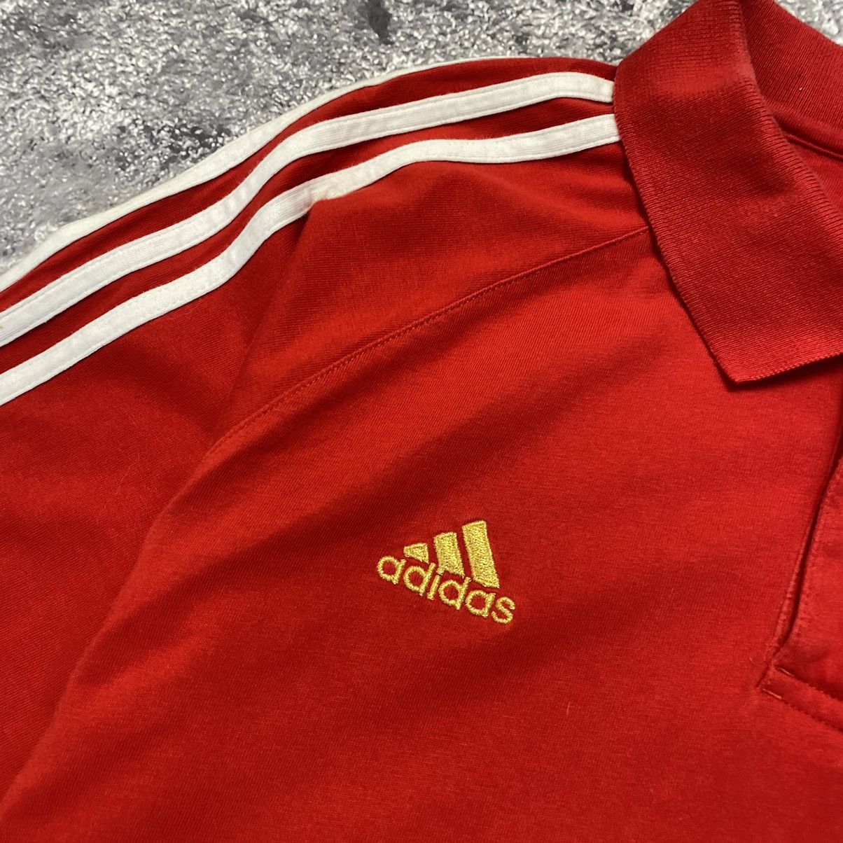 Vintage Vintage Adidas FC Liverpool Small logo soccer polo Size US L / EU 52-54 / 3 - 5 Thumbnail