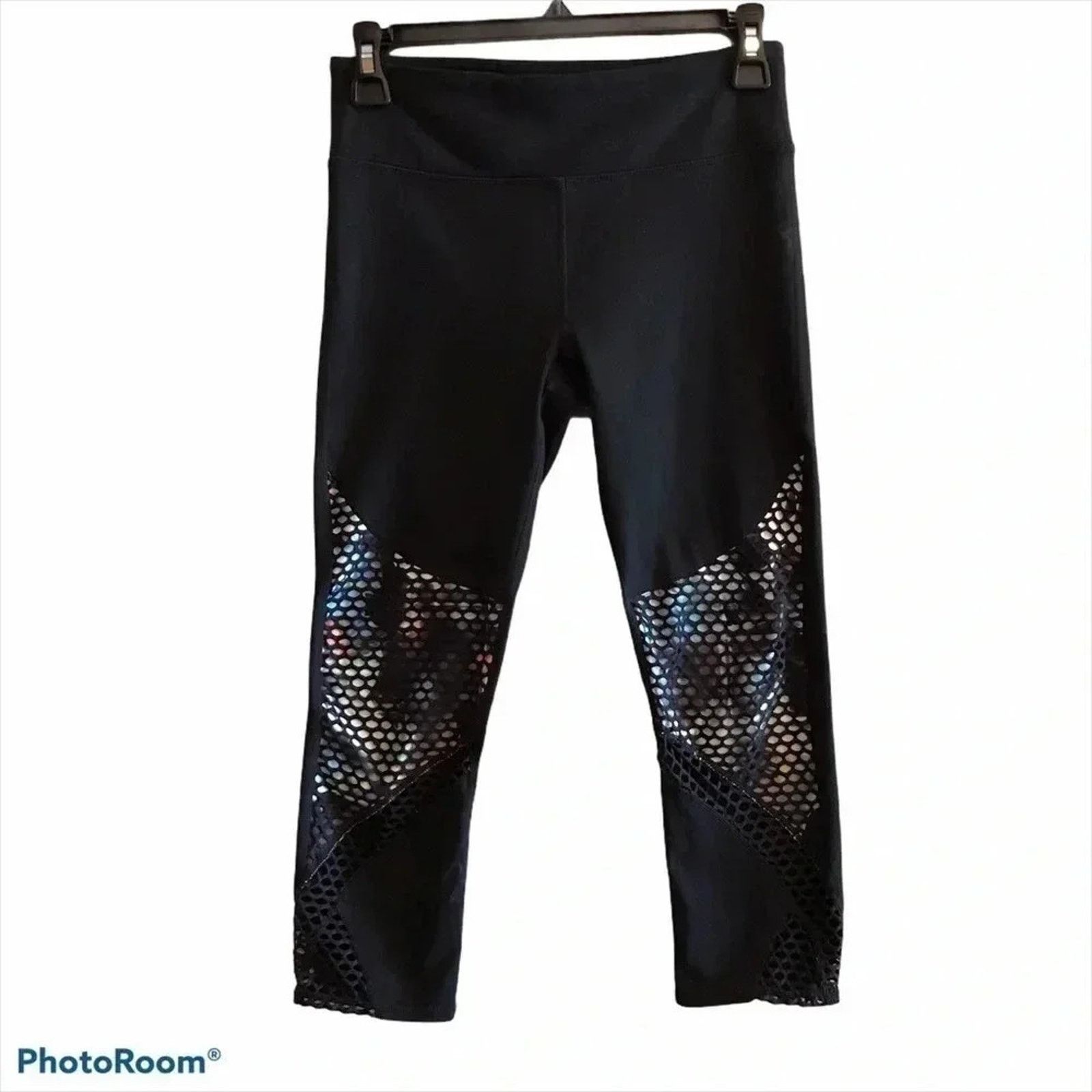 Fabletics Fabletics Clover Capri Leggings Optical Floral XS Size 24" / US 00 / IT 34 - 1 Thumbnail