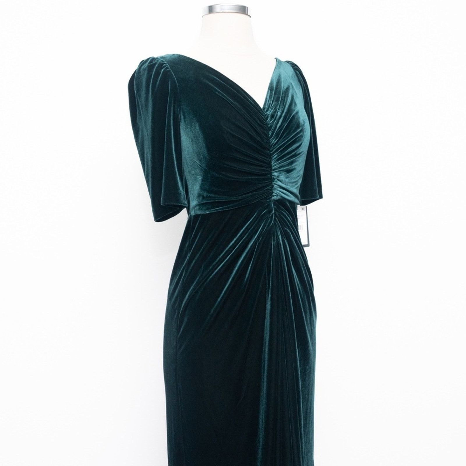 Adrianna Papell Adrianna Papell. Shirred Velvet Gown. Size XS / US 0-2 / IT 36-38 - 14 Thumbnail