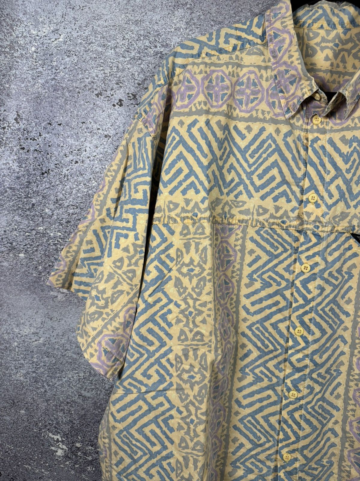 Quiksilver × Vintage 90’s Vintage Quiksilver AOP Aztec Surf USA Corduroy Shirt Size US XXL / EU 58 / 5 - 7 Thumbnail