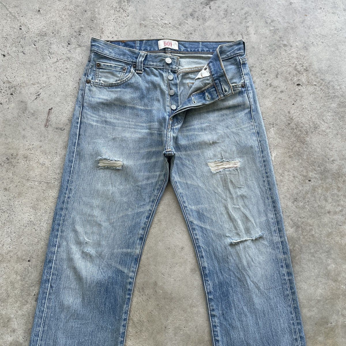 Levi's Vintage Clothing W31 Vintage Levi’s 501 Faded Denim Pants Distressed Jeans Size US 31 - 3 Thumbnail