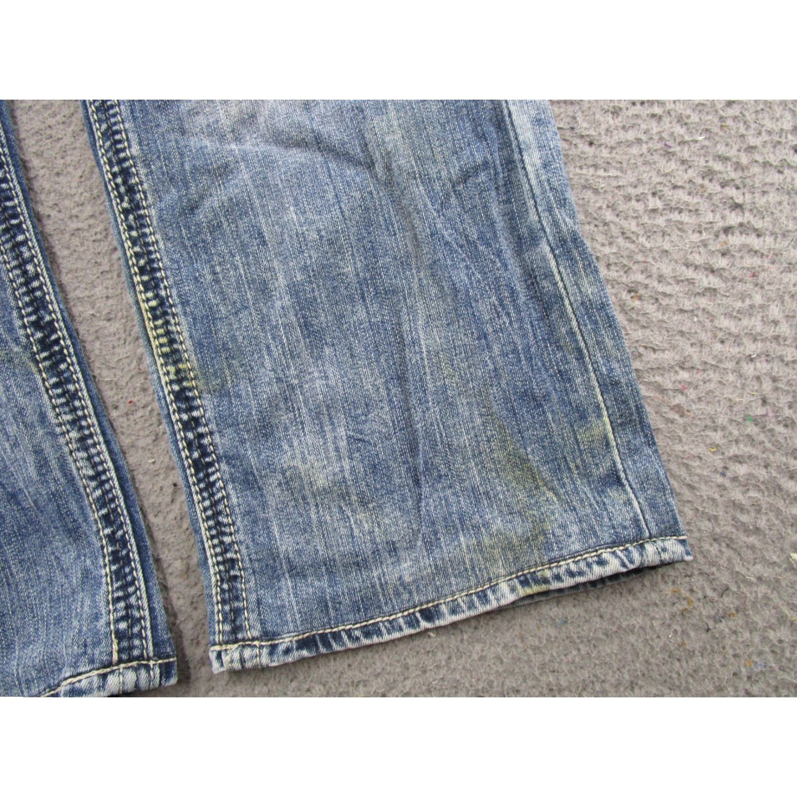 Vintage Salvage Jeans Buckle Blue Distressed Denim Straight Leg 32x27 Read Hemmed Men 5-Pocket Design Size 32 Regular Inseam 27 Vintage No Size US 32 / EU 48 - 2 Thumbnail