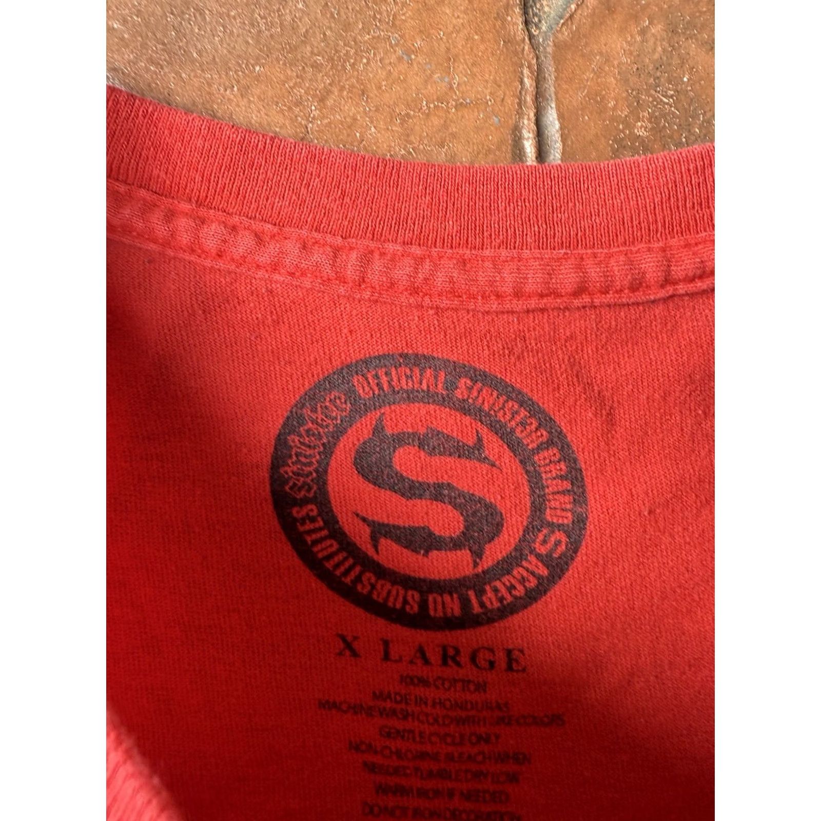 Vintage VINTAGE Sinister T-Shirt Skull Wings Grunge Y2K Red XL Men Size US XL / EU 56 / 4 - 2 Thumbnail