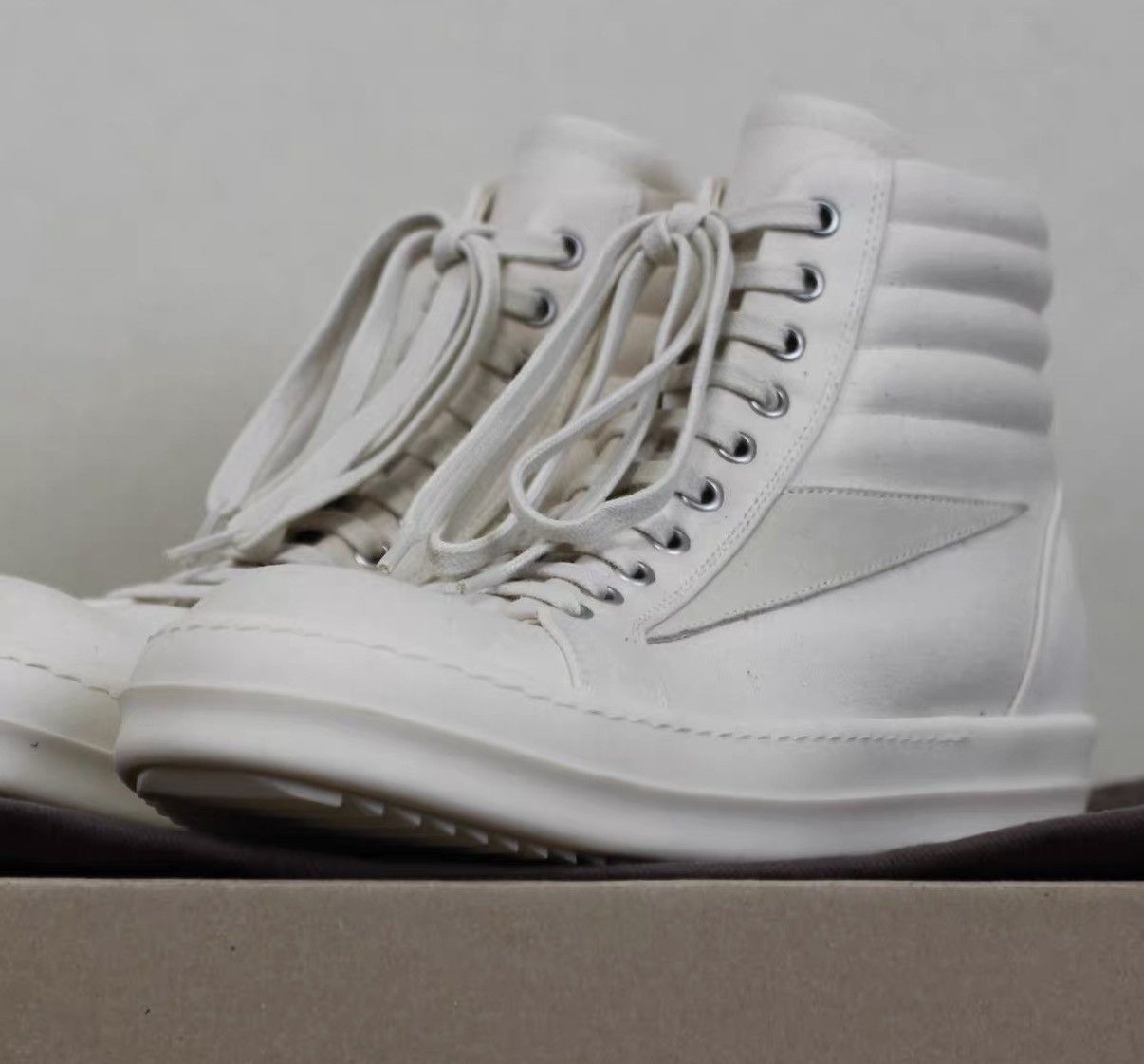 Rick Owens Great price on a new-season RO Rick Owens DRKSHDW Size US 8 / EU 41 - 2 Thumbnail