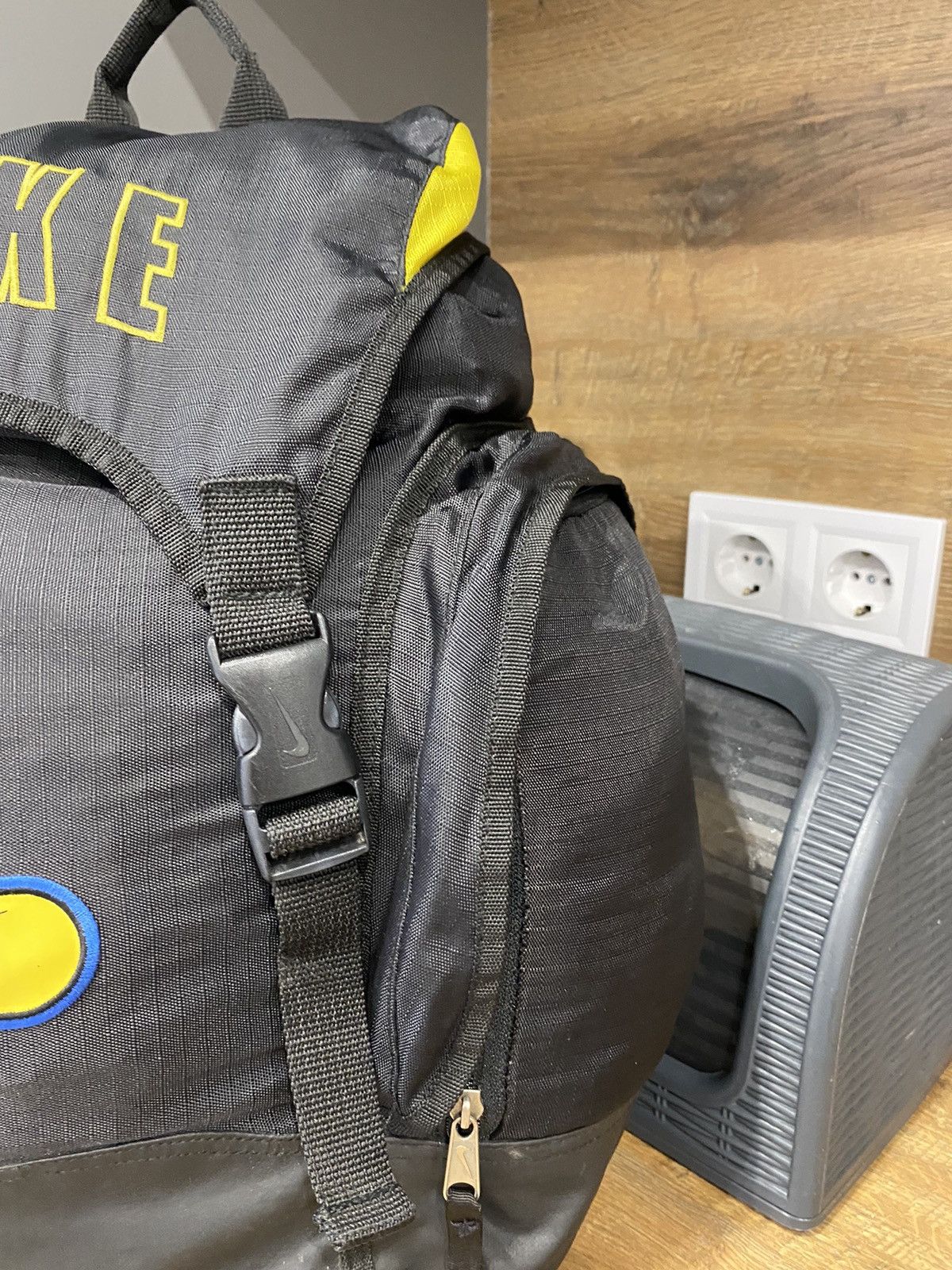 Nike × Vintage 90s NIKE SPELLOUT Big Swoosh Vintage Nylon Cargo Backpack Size ONE SIZE - 3 Thumbnail