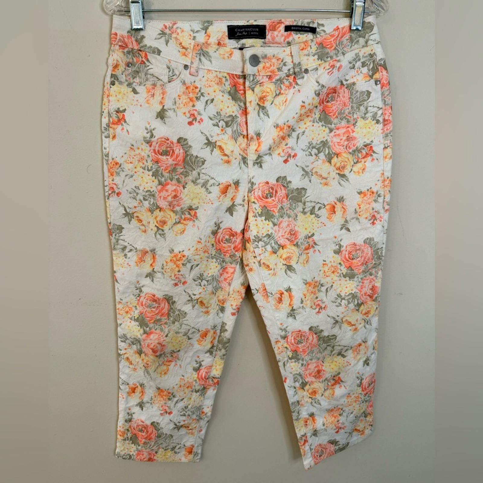 Charter Club Charter Club Bristol Cream floral cropped jeans SZ 10 petite Size 32" / US 10 / IT 46 - 1 Thumbnail