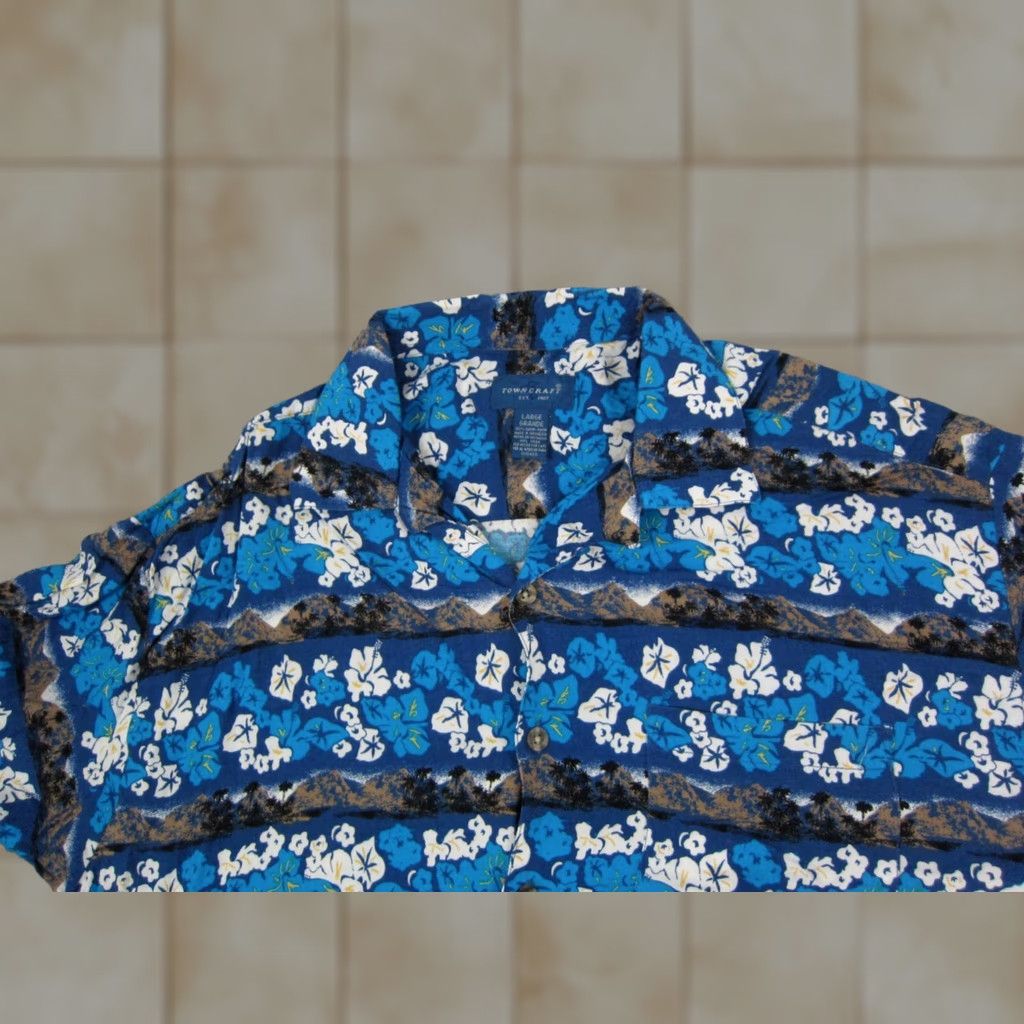 Vintage Town Craft Shirt Mens Large Blue Hawaiian Floral Button Up 90s Camp Casual Shirt Size US L / EU 52-54 / 3 - 1 Thumbnail