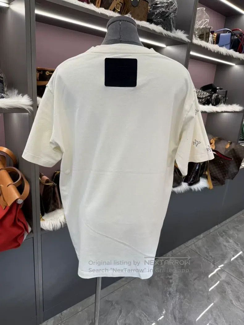 Louis Vuitton Louis Vuitton White plane full logo half-sleeve T-shirt Size US L / EU 52-54 / 3 - 6 Thumbnail