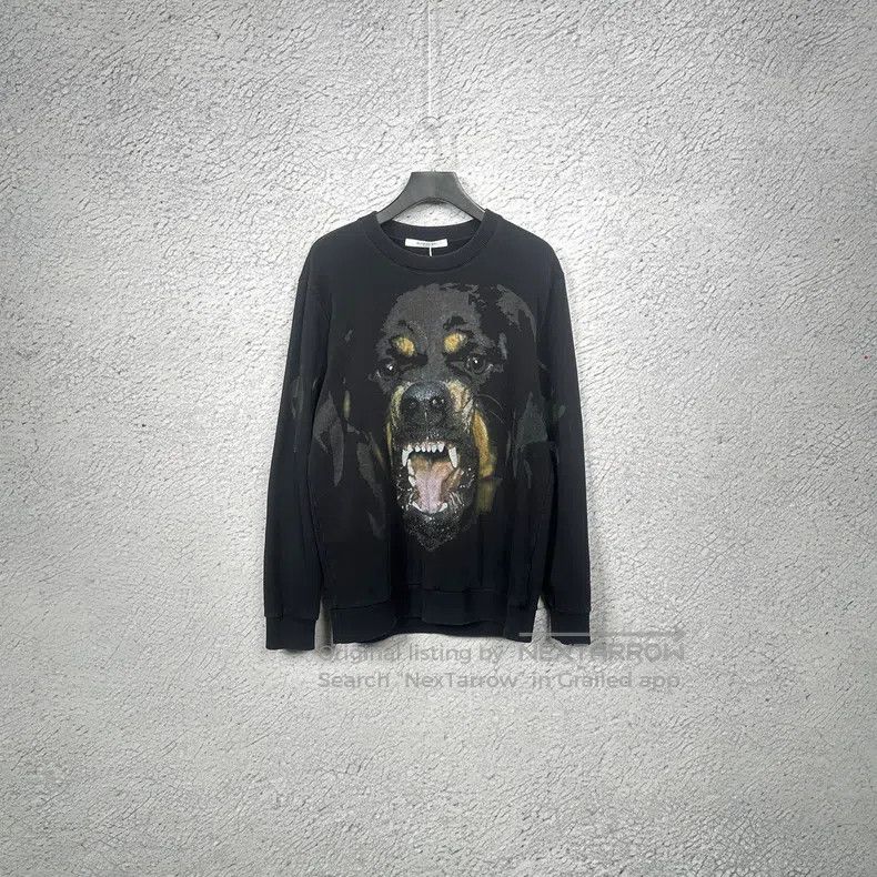 Givenchy Givenchy Classic dog head printed round neck crewneck swea Size US M / EU 48-50 / 2 - 1 Thumbnail