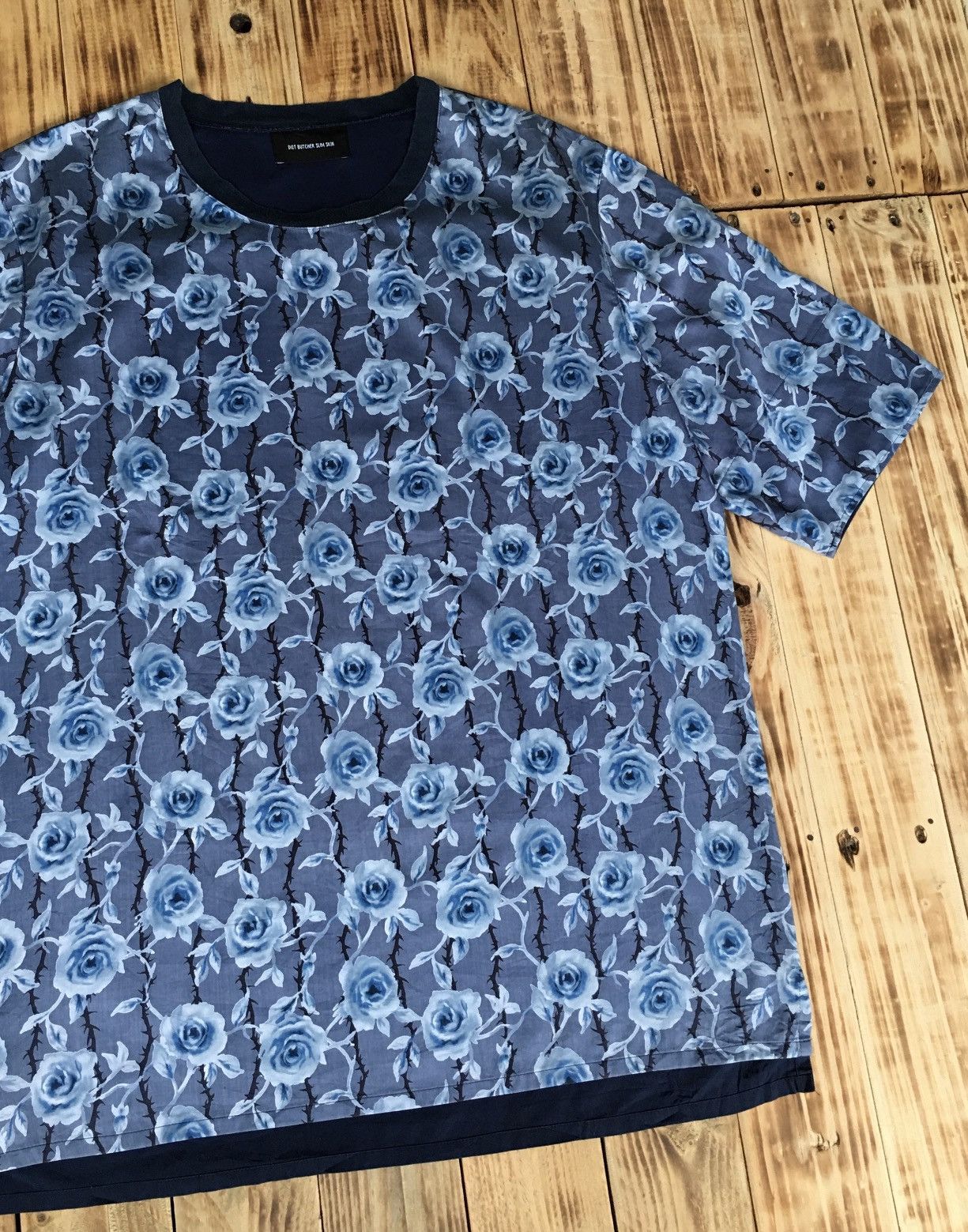 Diet Butcher Slim Skin Diet Butcher Slim Skin 2013 Floral Shirt Size US L / EU 52-54 / 3 - 2 Thumbnail