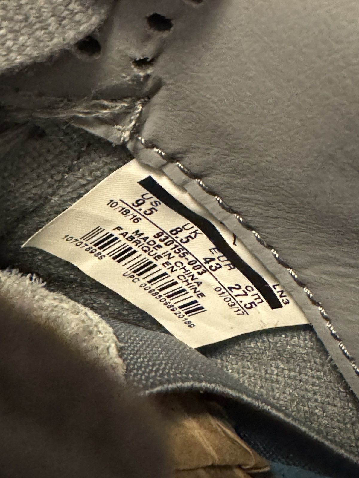 Jordan Brand × Kaws Jordan 4 Kaws Size US 9.5 / EU 42-43 - 7 Thumbnail