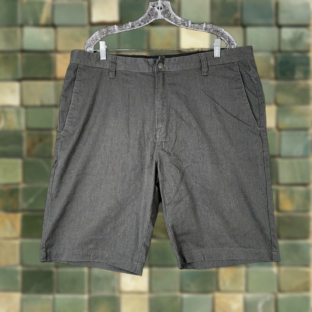 Volcom VINTAGE Volcom Mens Chino Shorts Dark Green Size 40 Casual Summer Clothing Size US 40 / EU 56 - 1 Thumbnail