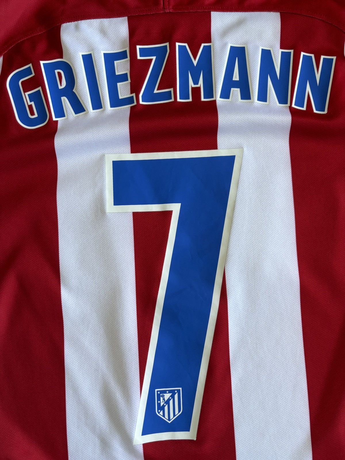 Nike Antoine Griezmann Atletico Madrid 2016/17 home kit Size US S / EU 44-46 / 1 - 11 Thumbnail
