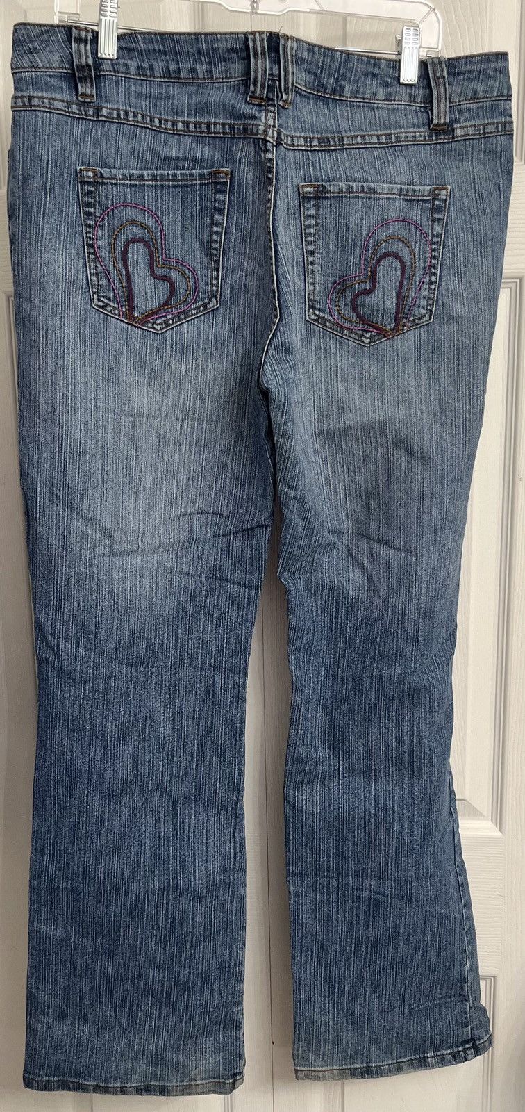 Jennifer Lopez JLO By Jennifer Lopez Size 15 Embroidered Hearts Flare Jeans Size 38" / US 16 / IT 52 - 5 Thumbnail