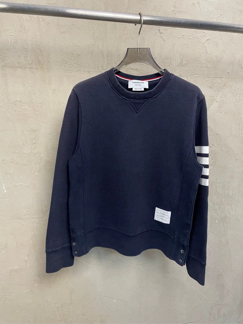 Thom browne Dark blue four-striped round-neck sweatshirt 25