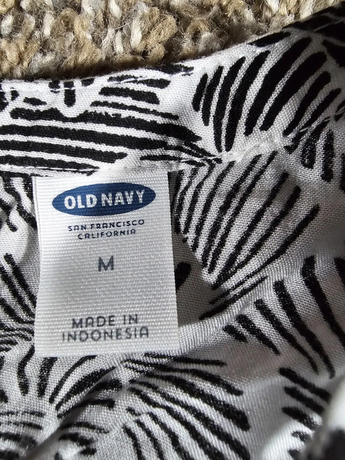 Old Navy Old Navy Women's Blouse Tank Top Medium Black And White Size M / US 6-8 / IT 42-44 - 3 Thumbnail
