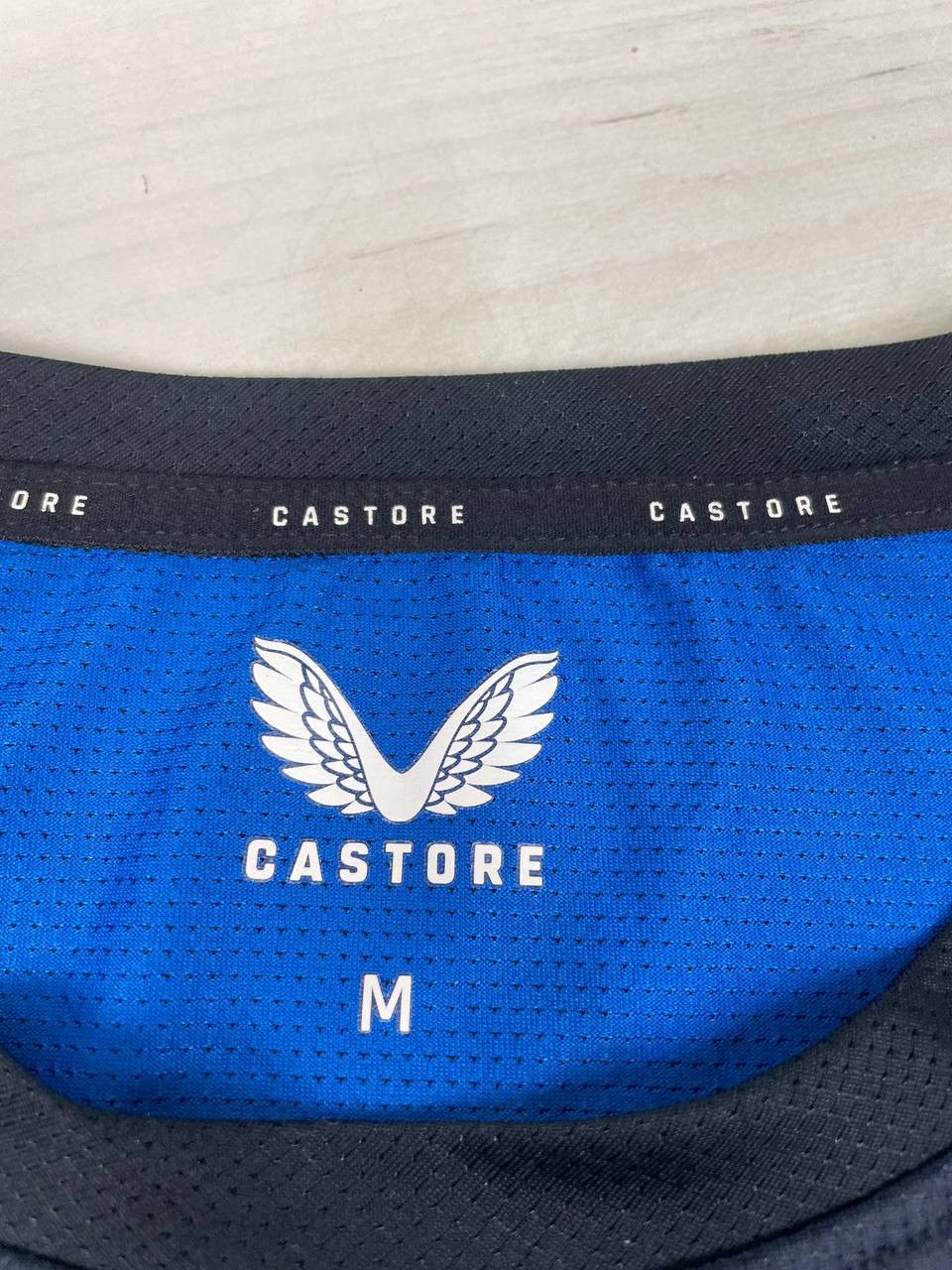 Castore Glasgow Rangers 2022 2023 Training Shirt And Shorts Jersey Size US M / EU 48-50 / 2 - 8 Thumbnail