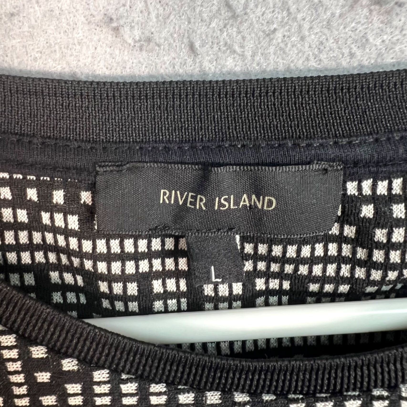 River Island VINTAGE River Island Shirt Men Adult Large Black White Check Pattern Crew Neck Short Sleeve T-Shirt Size US L / EU 52-54 / 3 - 3 Thumbnail
