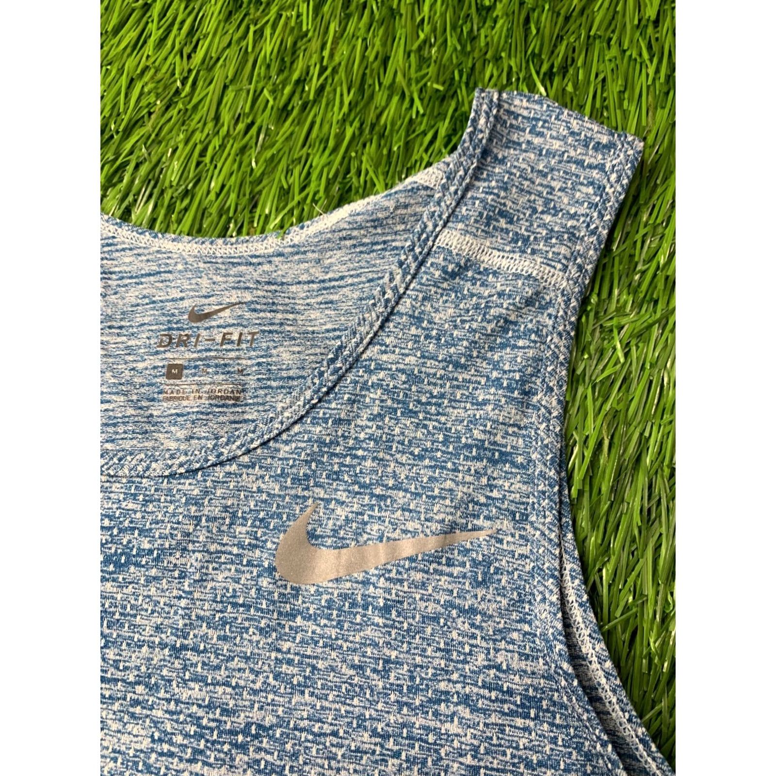 Nike NIKE Dri-FIT ORIGINAL 2018 RUN TRAINING MEN VEST TANK TOP SHIRT JERSEY SIZE M Blue Sleeveless Crew Neck 100% Polyester Sports Size US M / EU 48-50 / 2 - 3 Thumbnail