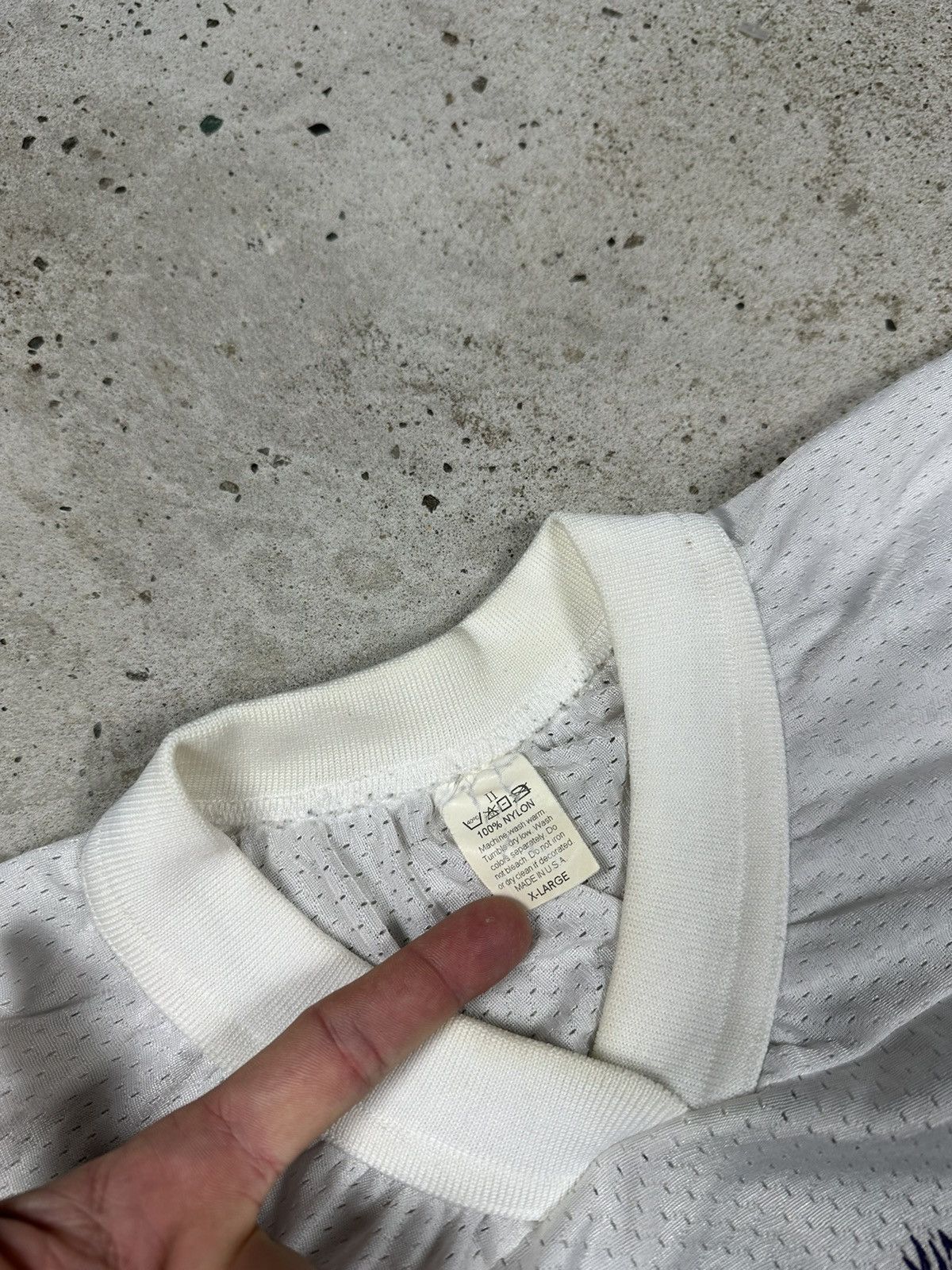 Universal Studios × Vintage Vintage 90s Universal Studios Escape #99 Jersey White Nylon Size US XL / EU 56 / 4 - 5 Thumbnail