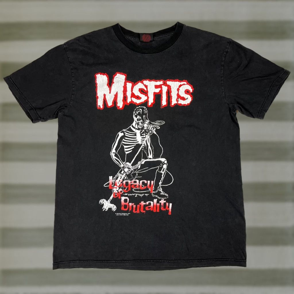 Vintage VINTAGE Misfits Legacy of Brutality T-Shirt XL Black 1999 Punk Rock 90s Band Mens THUNDER Size XL Clothing Shirt Size US XL / EU 56 / 4 - 1 Thumbnail