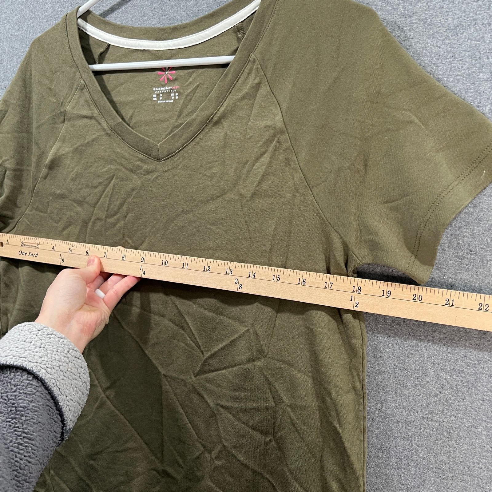 Other Isaac Mizrahi Live! Essentials Rounded V-Neck Dried Size S / US 4 / IT 40 - 5 Thumbnail