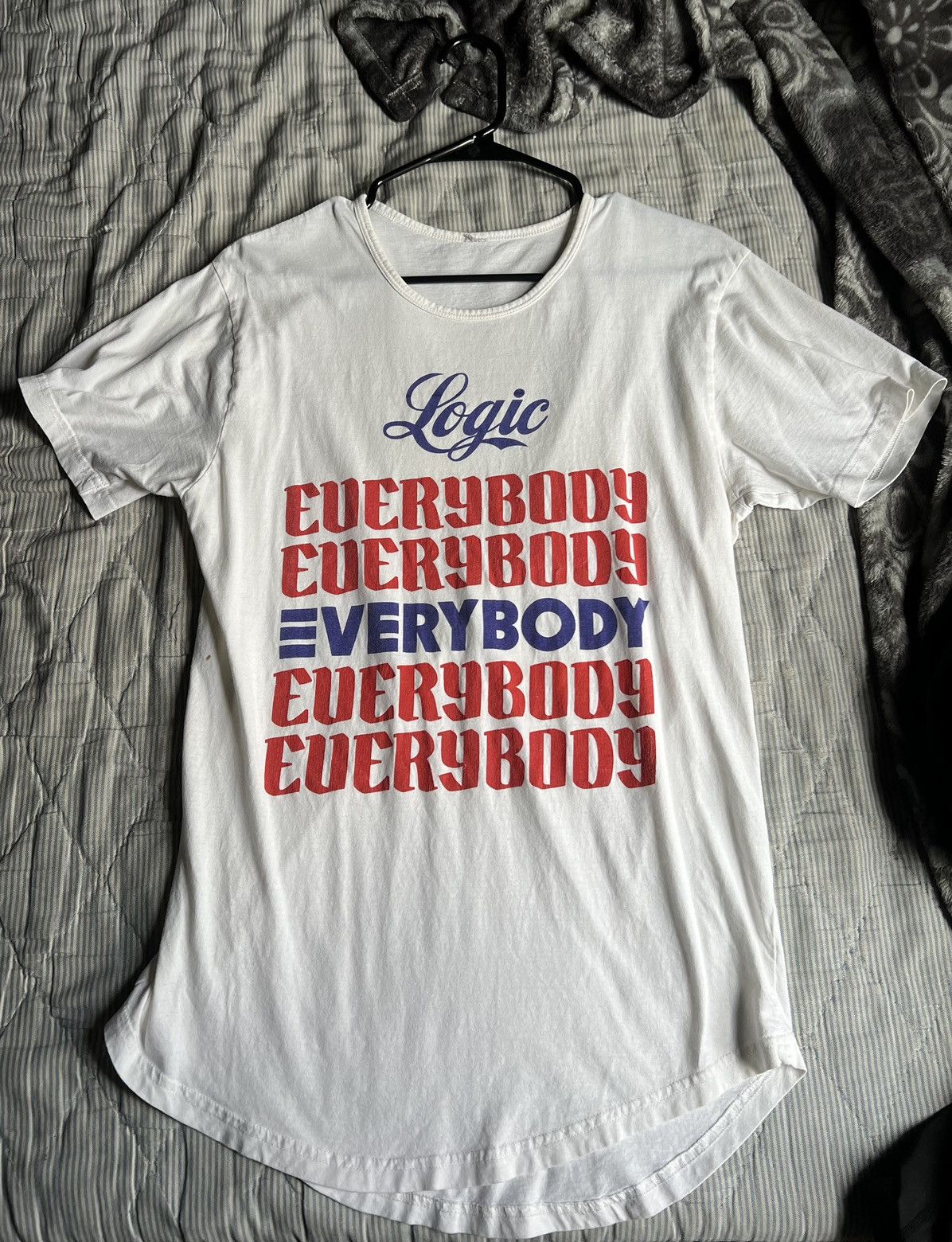 Logic Everybody T shirt (long bottom Size US M / EU 48-50 / 2 - 1 Thumbnail