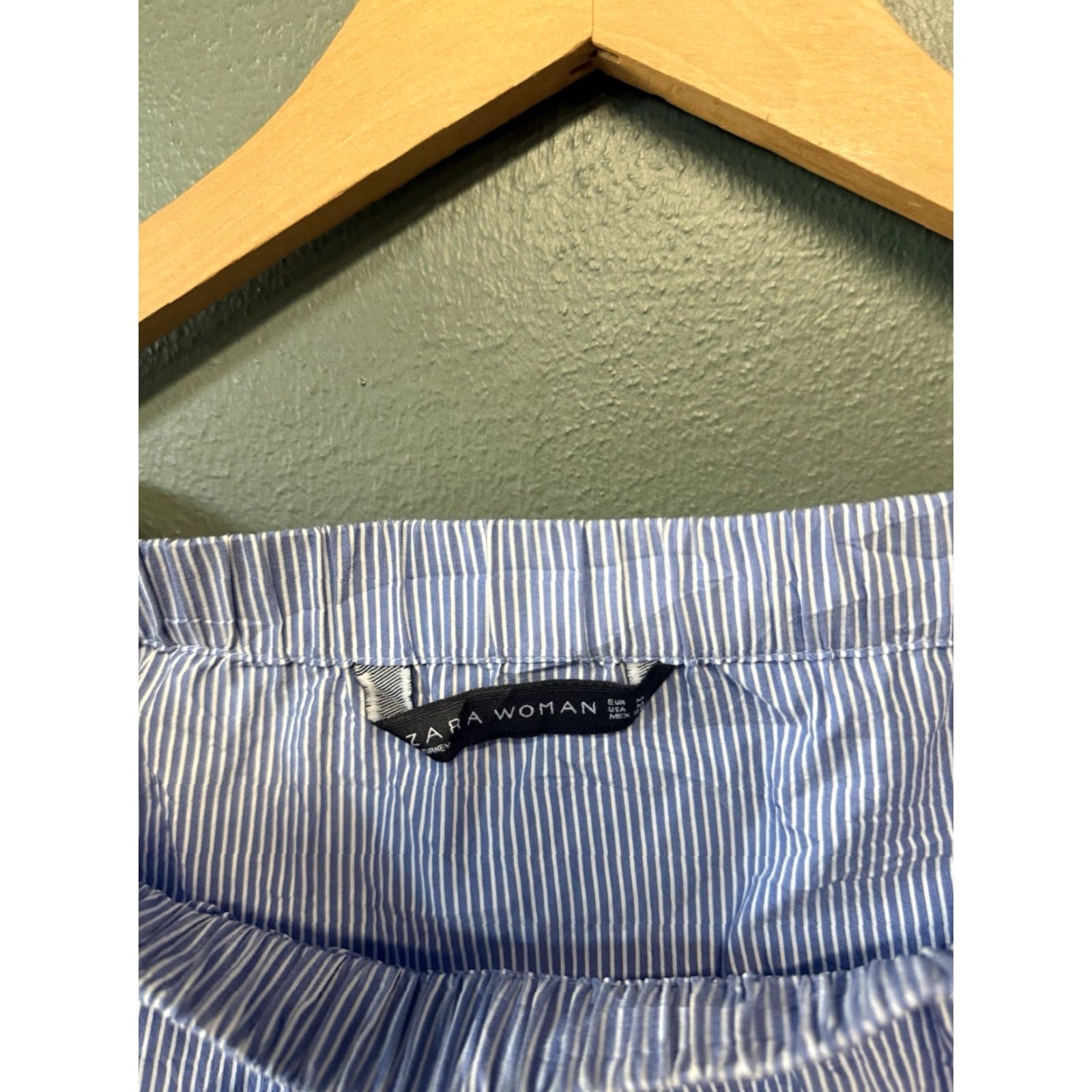 Zara Zara Blouse Shirt Striped Blue Long Sleeve Women's Size Medium Shirt Womens Blue Striped Blouse Long Sleeve Zara | 90s? (no) Size M / US 6-8 / IT 42-44 - 3 Thumbnail