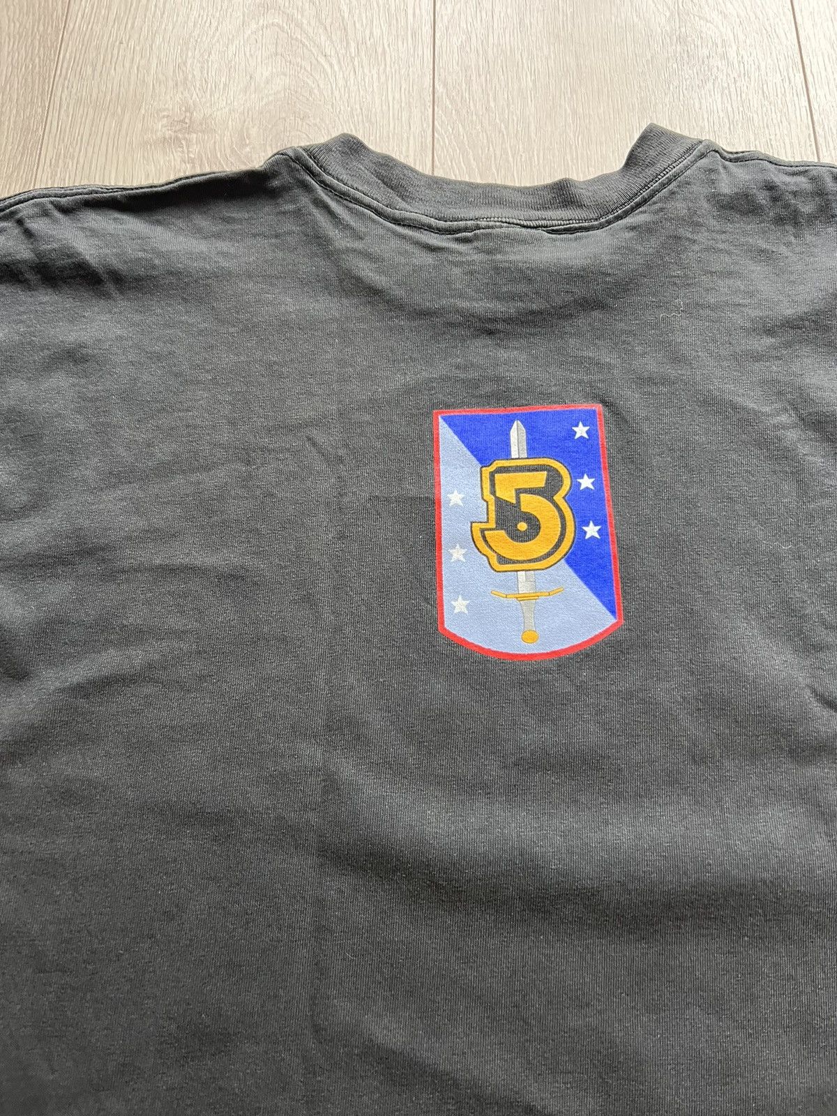 Other Vintage 90s Babylon 5 TV show Fashion Victim t shirt 1998 Size US XL / EU 56 / 4 - 8 Thumbnail