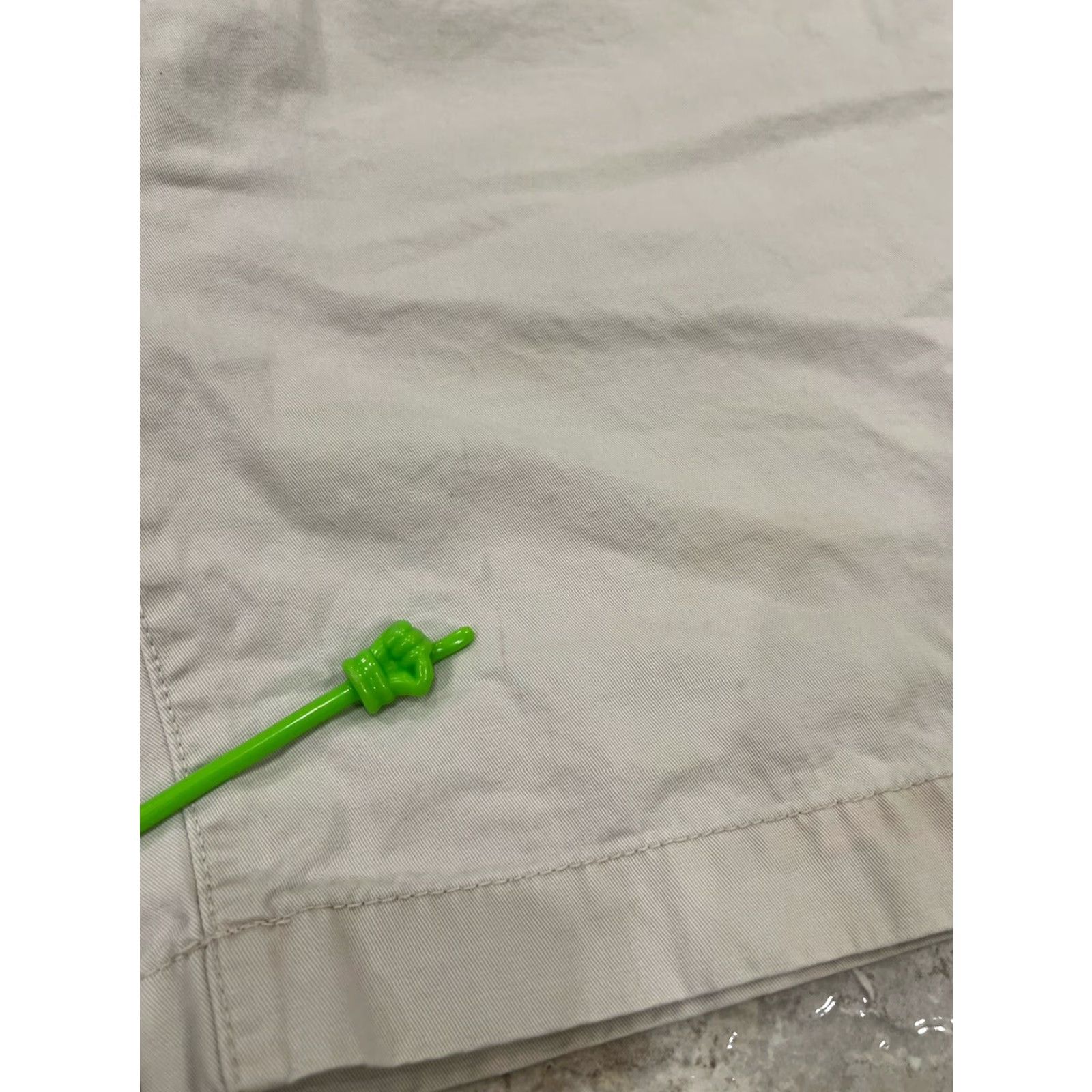 Gap VINTAGE? No. Mens Gap Khakis Shorts Beige Flat Front Bermuda Chino 10" Summer 100% Cotton Casual Regular Size 33 Mens Beige Shorts Gap Size US 33 - 5 Thumbnail