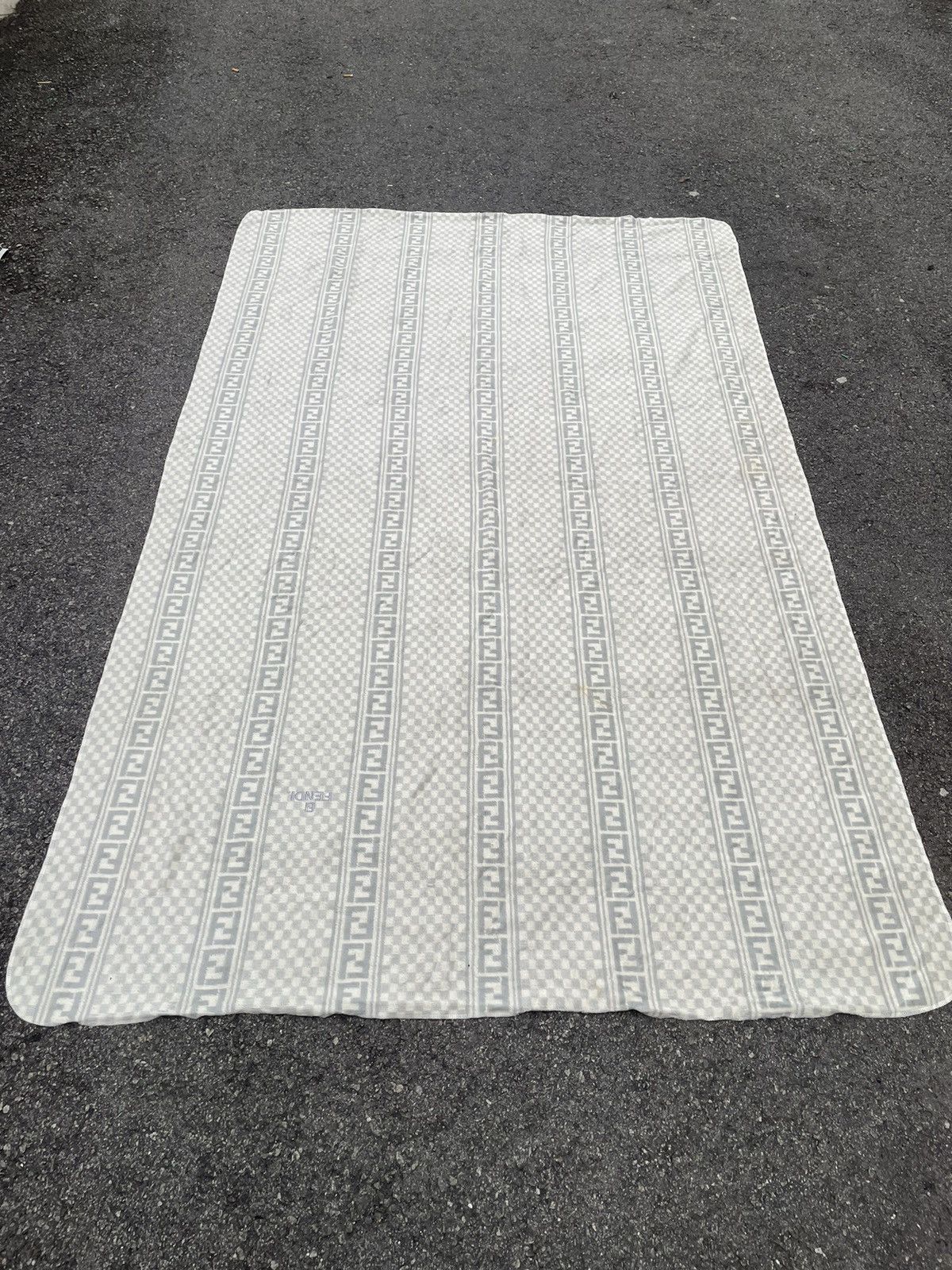 Fendi Fendi Teleria Blanket Carpet 140x240cm Size ONE SIZE - 1 Thumbnail