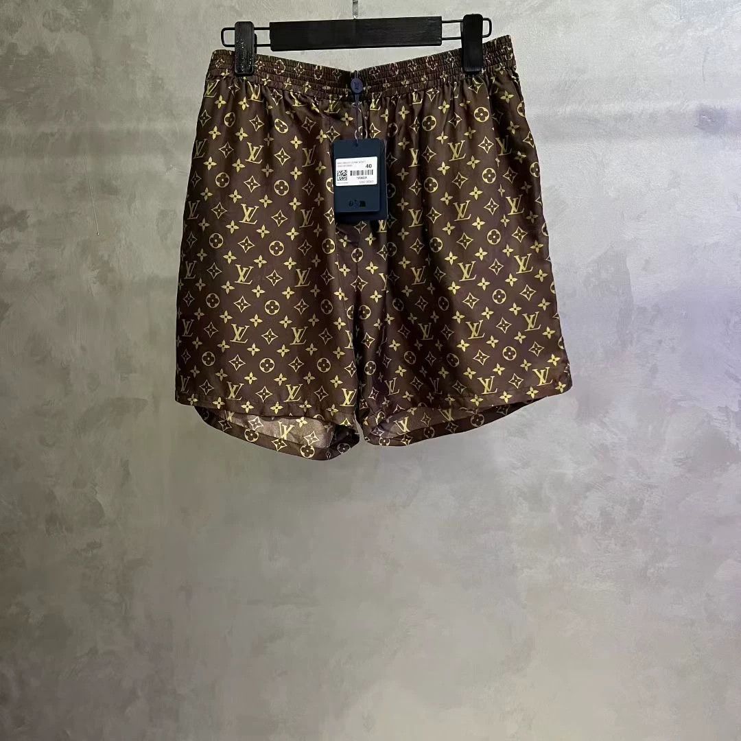 Louis Vuitton Louis Vuitton Silk Brown T-Shirt 40 Women Size M / US 6-8 / IT 42-44 - 1 Thumbnail