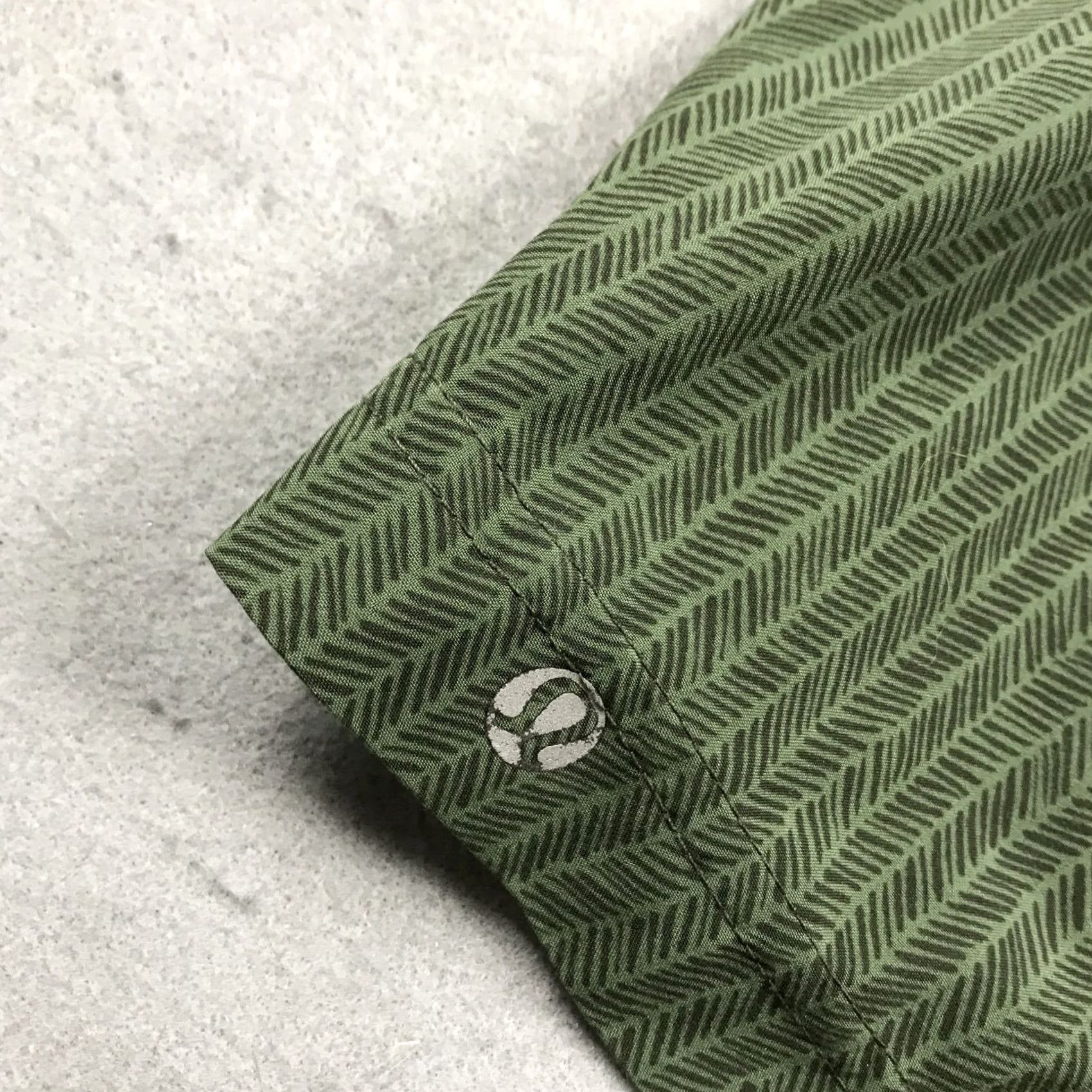 Lululemon Lululemon Shorts Mens Small Green T.H.E. Short Linerless Activewear 9 Inch Size US 29 - 5 Thumbnail