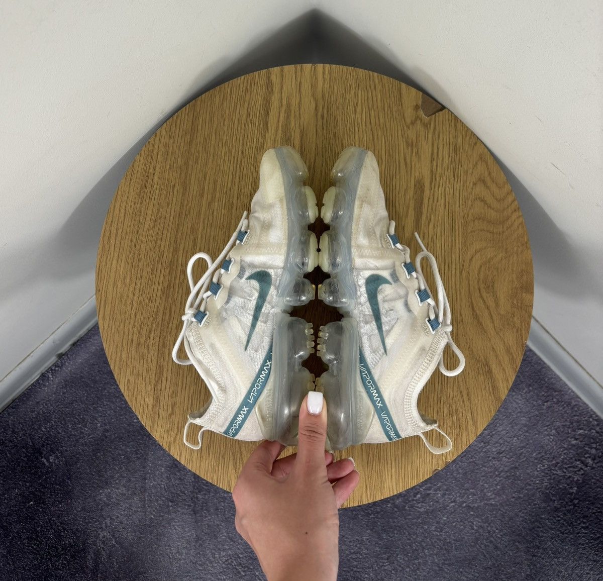 Nike Nike Air VaporMax Women’s 2019 White Mineral Teal Sneakers Size US 5.5 / IT 35.5 - 15 Thumbnail
