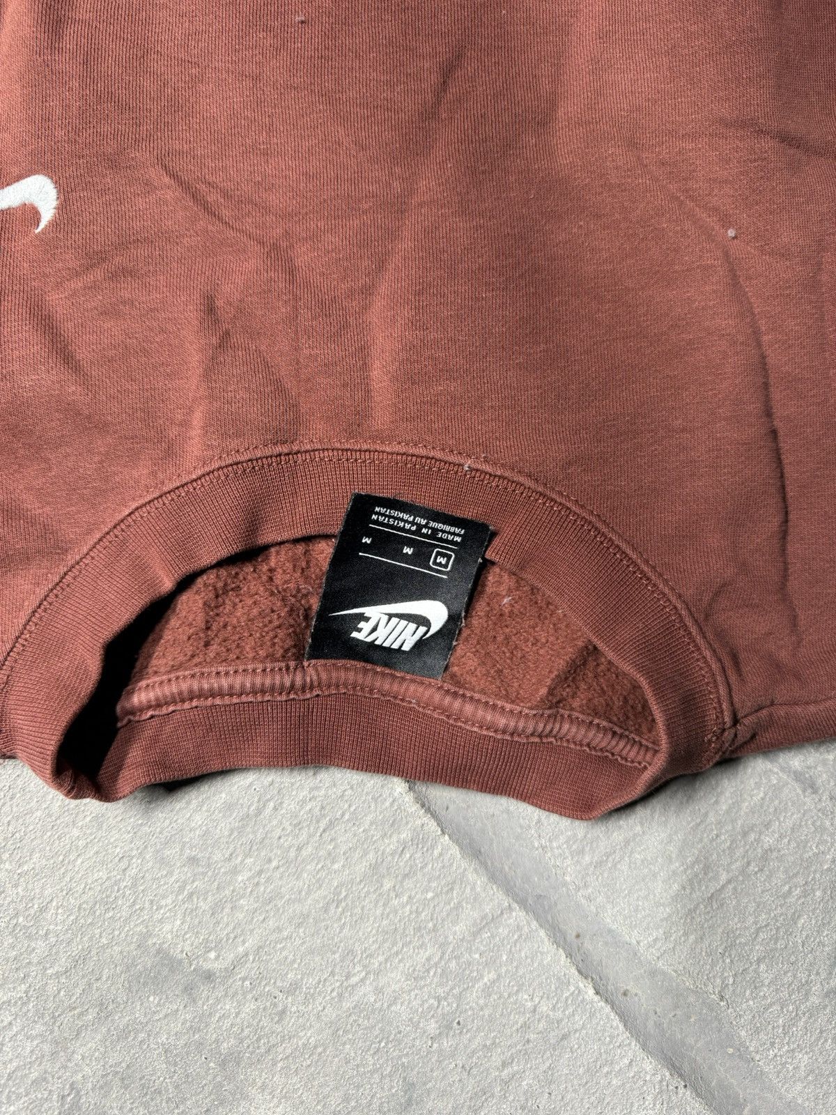 Nike Vintage Nike Maroon Crewneck Sweatshirt Women's Size M / US 6-8 / IT 42-44 - 2 Thumbnail