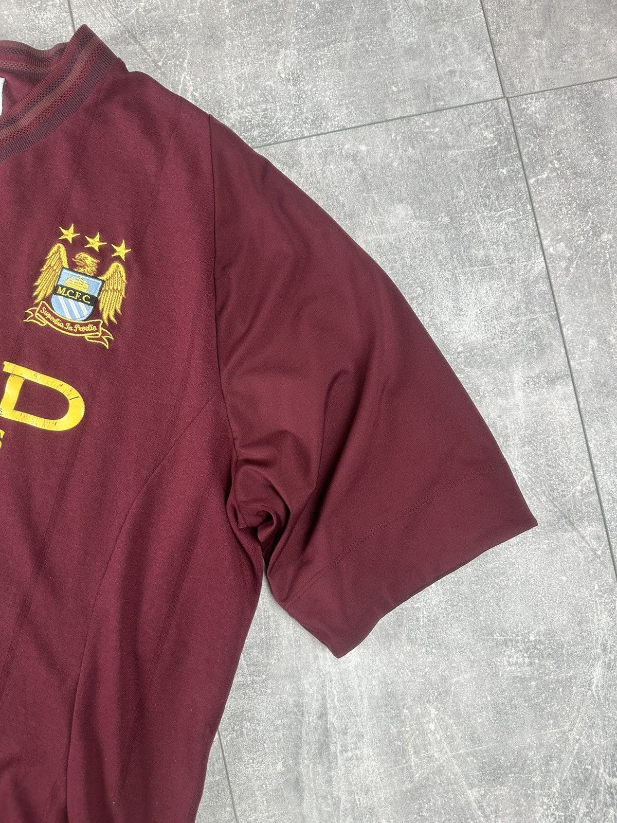 Umbro Umbro Manchester City Away 2012/13 Soccer Burgundy Jersey Size US L / EU 52-54 / 3 - 3 Thumbnail