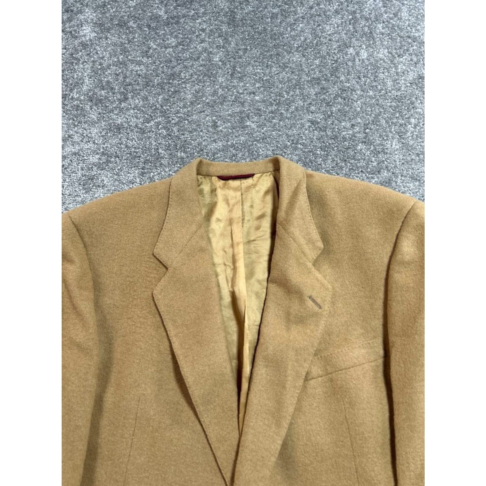 Hart Schaffner Marx VINTAGE Hart Schaffner Marx Blazer Jacket Mens 46 Beige Camel Hair Single Vented Size 46R - 3 Thumbnail