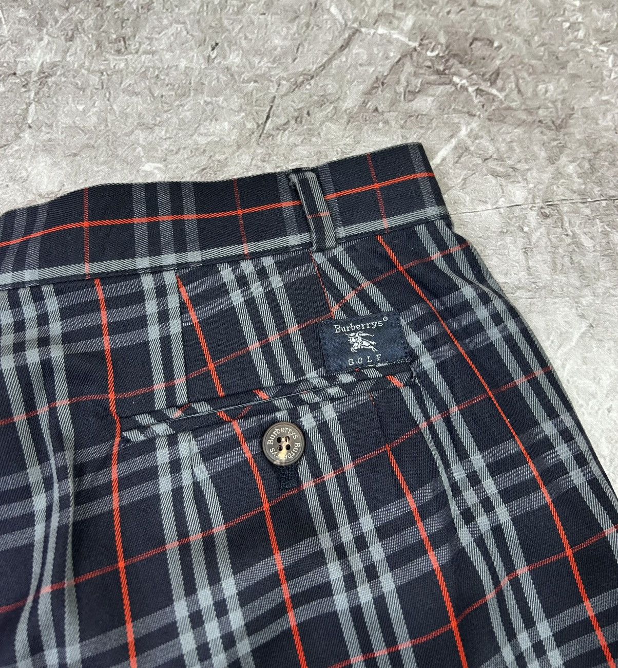 Burberry Vintage Burberrys nova check shorts pants italy checked y2k Size US 32 / EU 48 - 14 Thumbnail