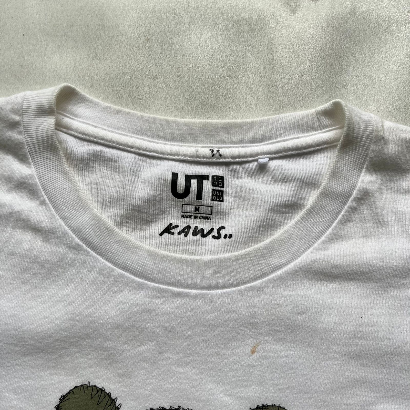 Kaws × Uniqlo Uniqlo x Kaws Size US M / EU 48-50 / 2 - 3 Thumbnail