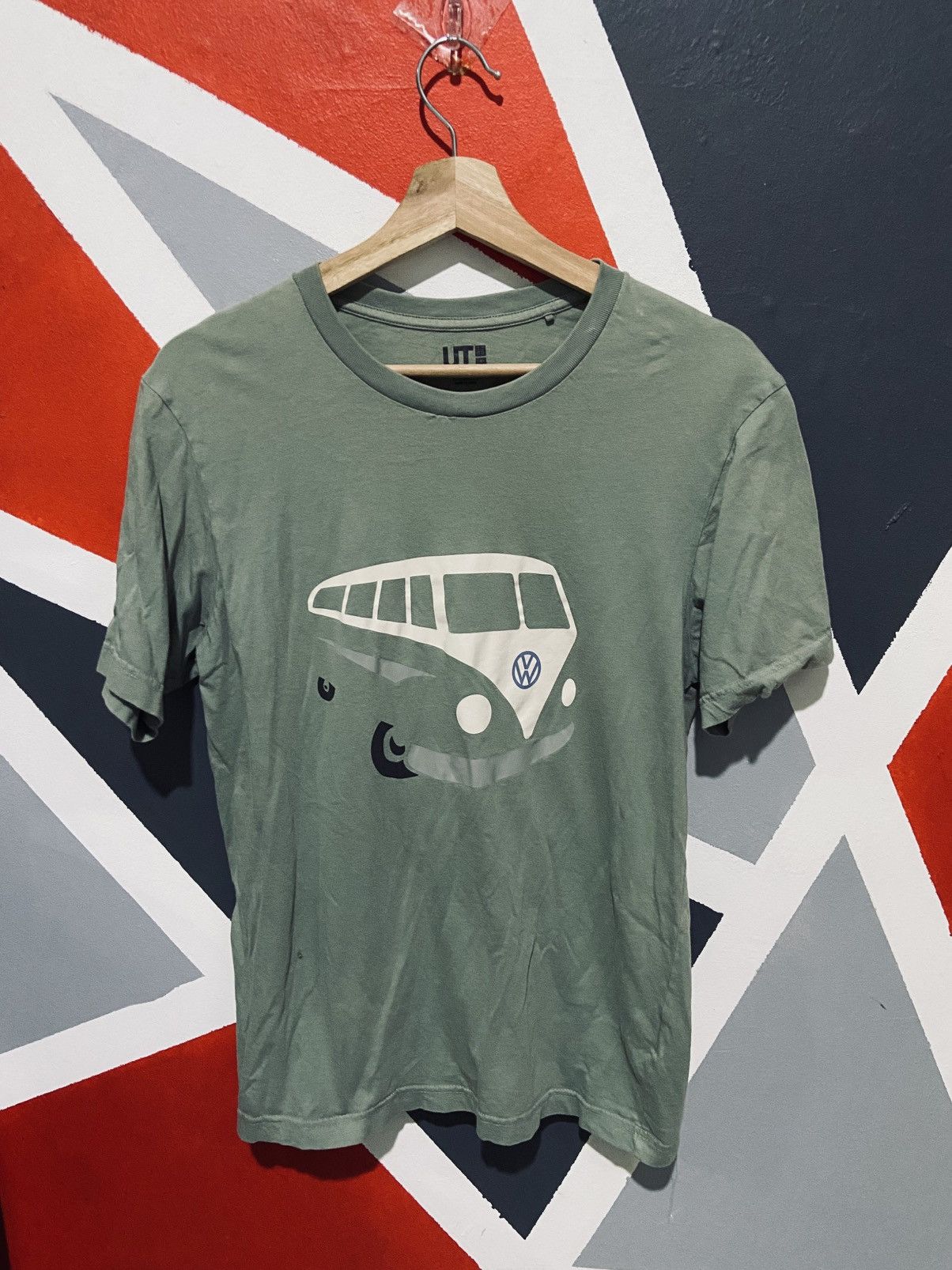 Uniqlo RetronVolkswagen Graphics Tee Size US M / EU 48-50 / 2 - 1 Thumbnail