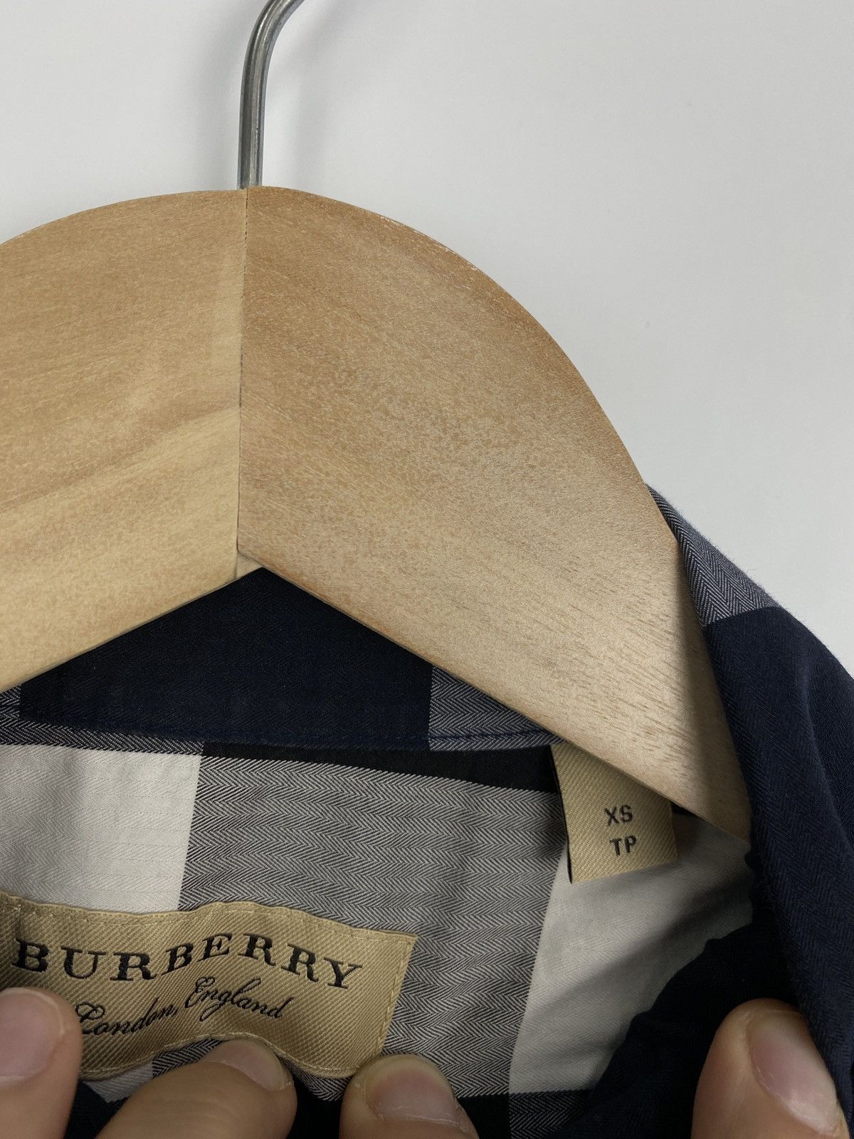 Burberry 🏴󠁧󠁢󠁥󠁮󠁧󠁿 Burberry London England Shirt Rare Retro Hype Size US S / EU 44-46 / 1 - 6 Thumbnail