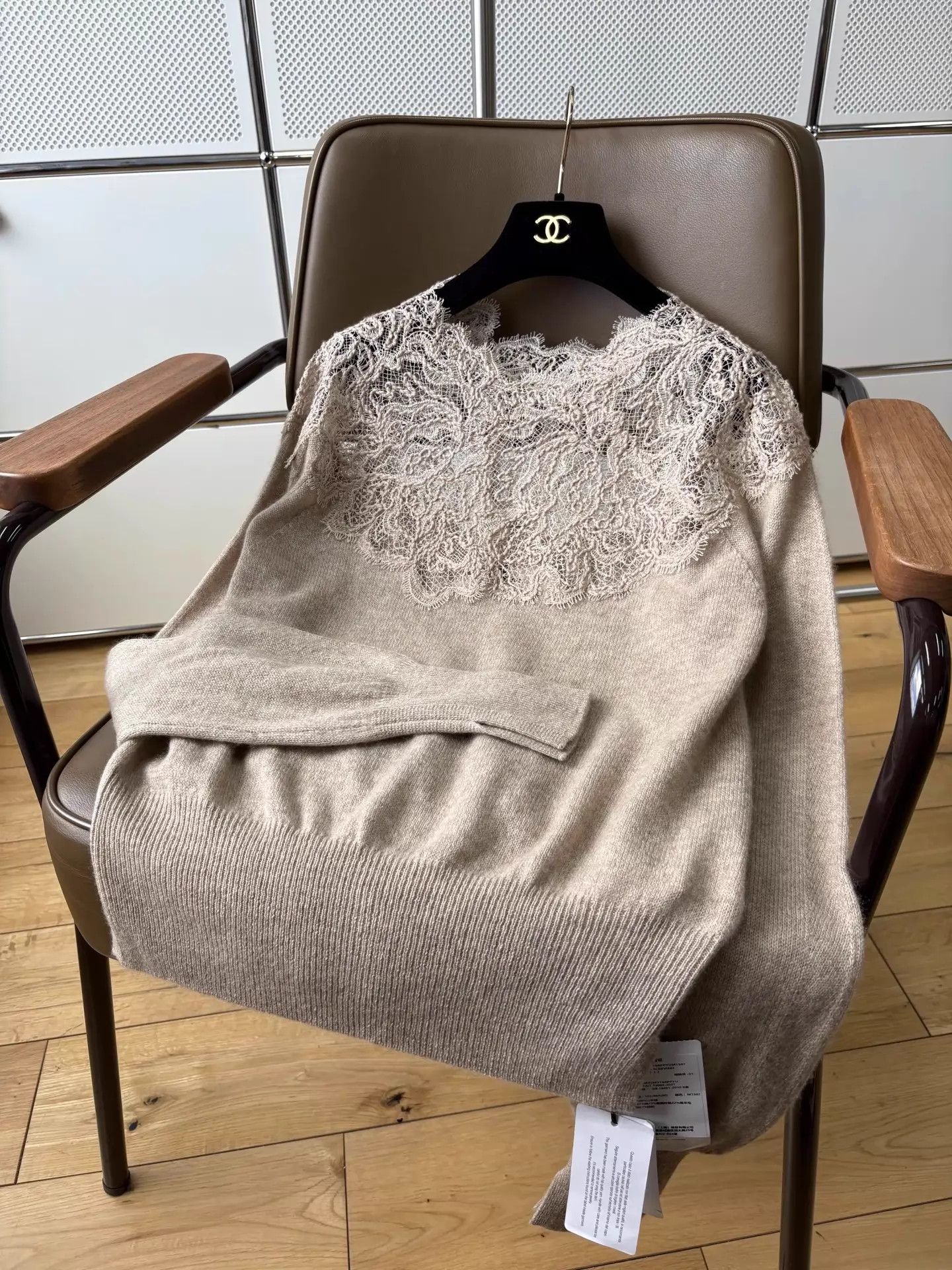 Ermanno Scervino Ermanno Scervino Camel Lace Panel Cashmere Top M Size M / US 6-8 / IT 42-44 - 5 Thumbnail