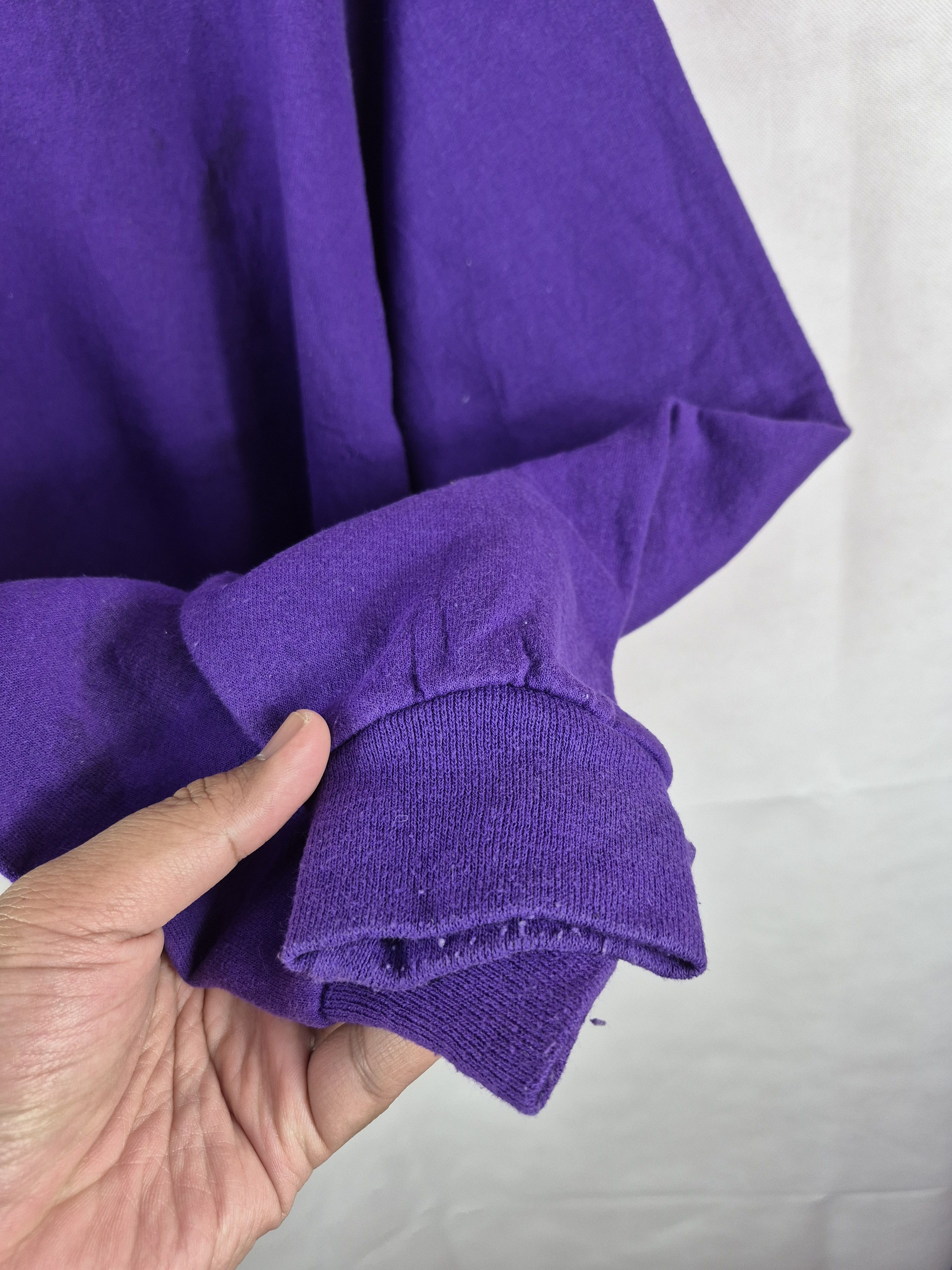 Fruit Of The Loom 🔥 Fruit of the Loom Striking Purple Sweatshirt Jumper Size US L / EU 52-54 / 3 - 3 Thumbnail