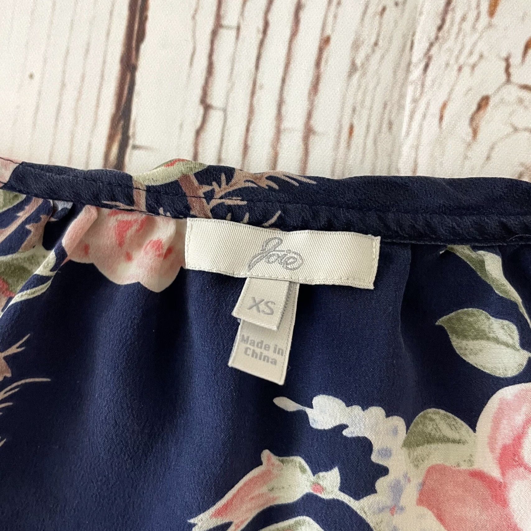 Joie JOIE Floral Button Front Shirt Women's XS Blue Short Sleeve T-Shirt, Womens, XS, Floral, Button Front, Blue Size XS / US 0-2 / IT 36-38 - 2 Thumbnail