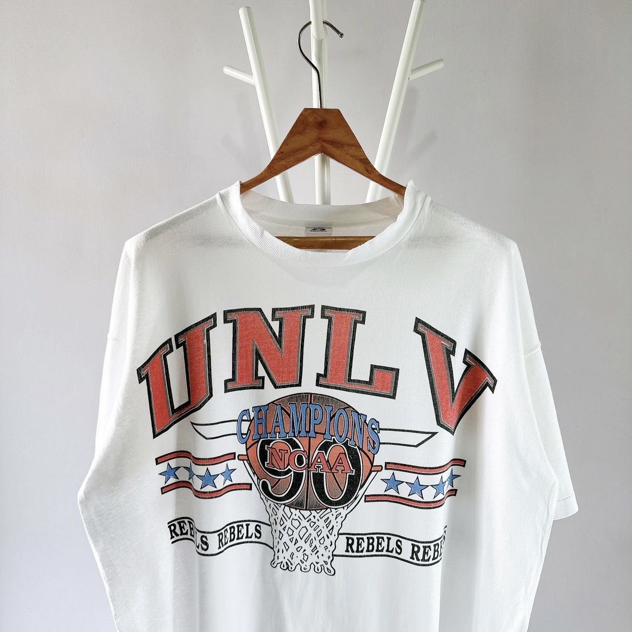 Logo 7 × Vintage 90s University of Nevada, Las Vegas UNLV Rebels t-shirt/ XL Size US XL / EU 56 / 4 - 3 Thumbnail