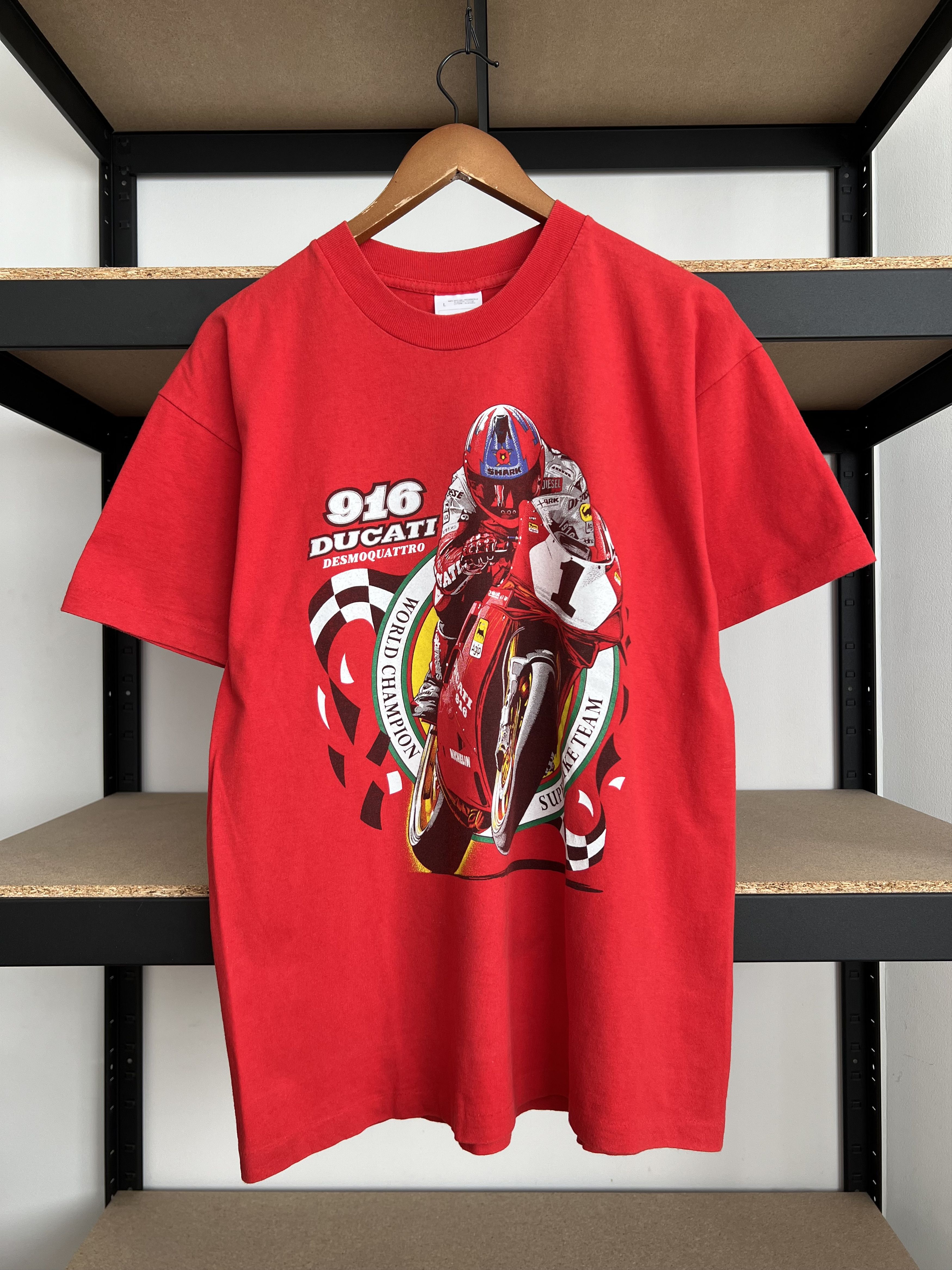 Vintage Vintage 90s Ducati 916 Superbike Moto Racing Red T-shirt Size US L / EU 52-54 / 3 - 1 Thumbnail