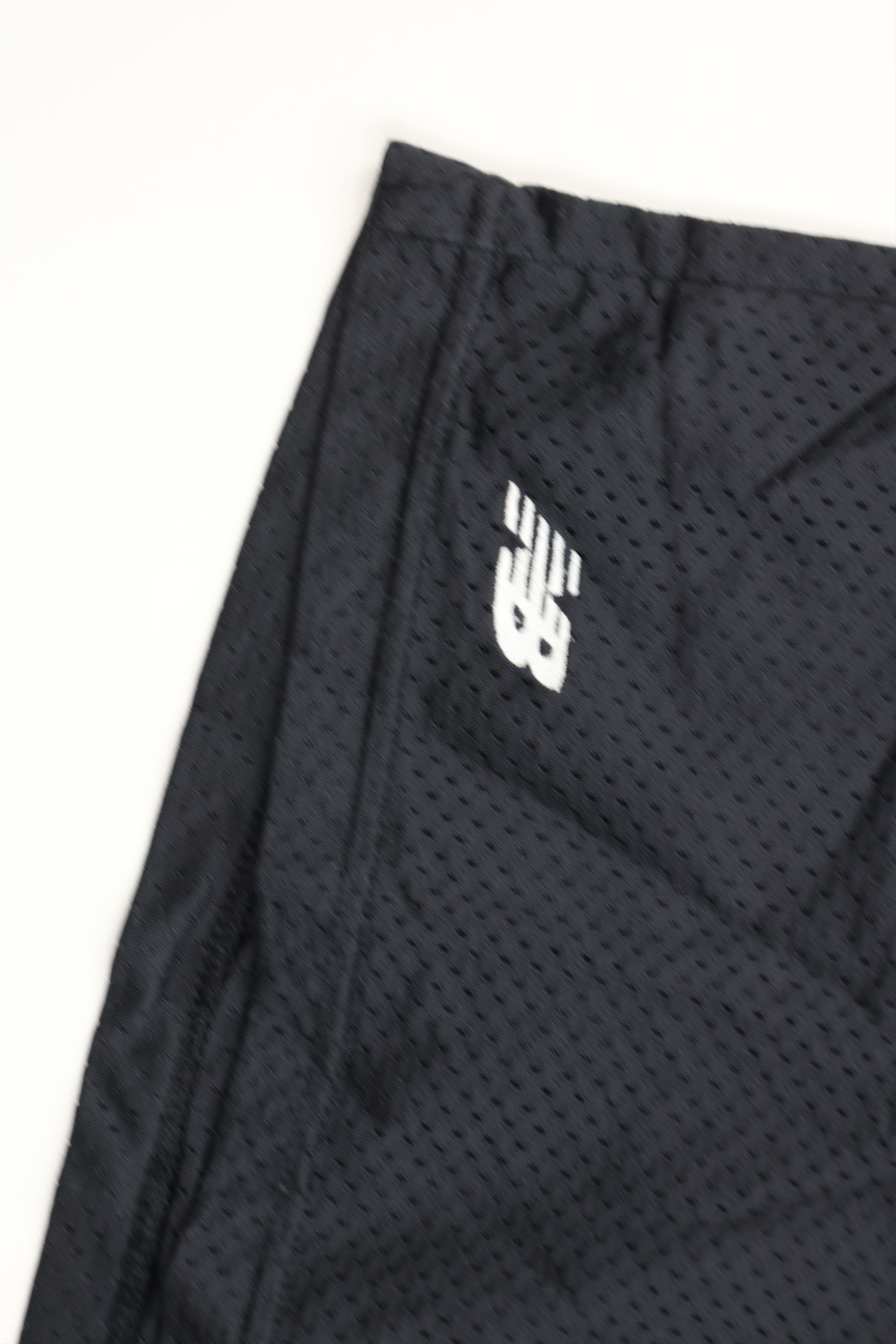 New Balance × Vintage Vintage 90s New Balance Above Knee Mesh Shorts Black Nylon Size US 38 / EU 54 - 5 Thumbnail