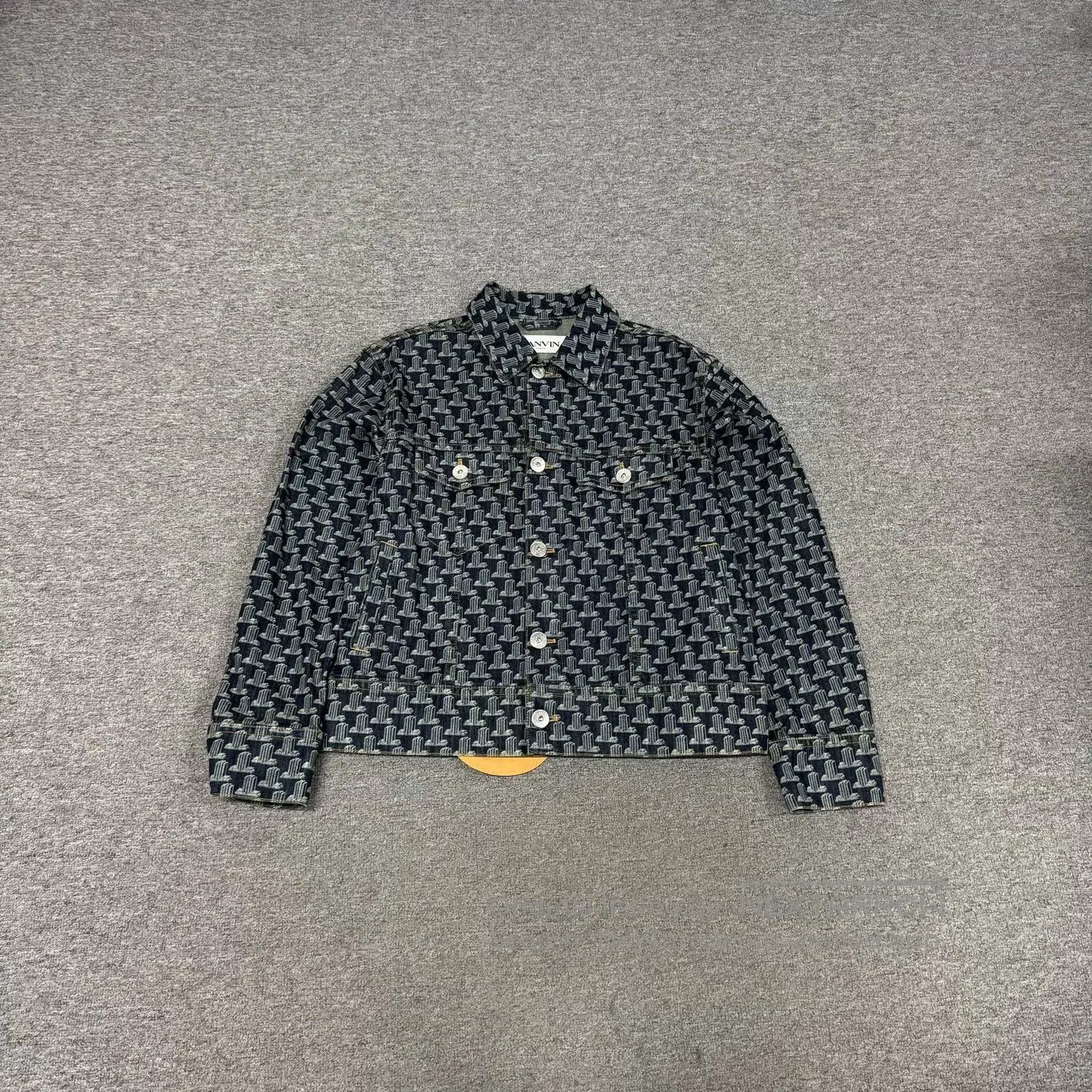 Lanvin Lanvin Full-print old-style design; lapel with single butt Size US L / EU 52-54 / 3 - 1 Thumbnail