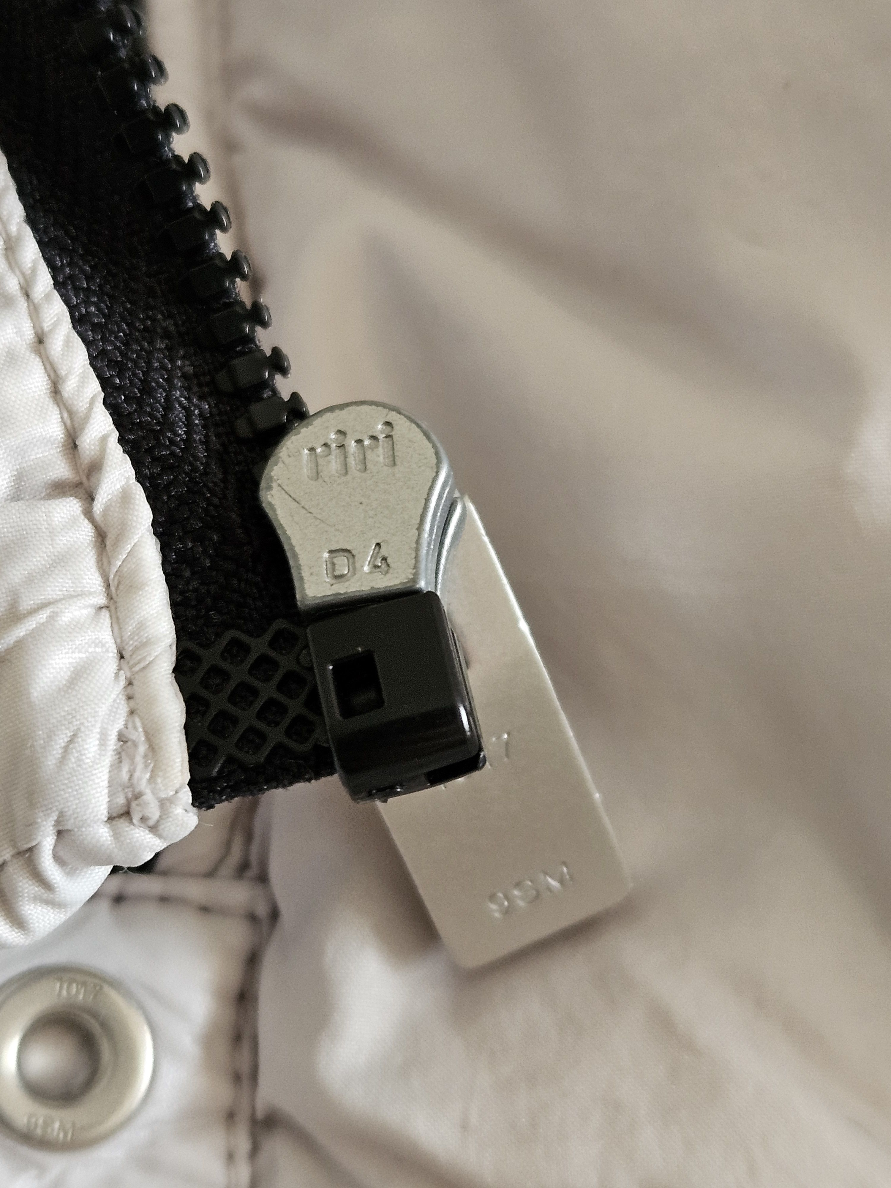 1017 ALYX 9SM Moncler Genius x 1017 ALYX 9SM Chest Rig Down Vest Pettorina Size US L / EU 52-54 / 3 - 17 Thumbnail