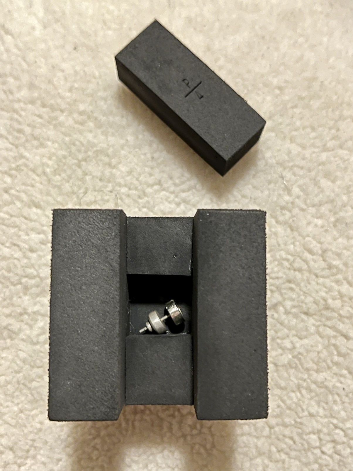 Parts Of Four Tiny Faceted Diamond Stud Earring (single) Size ONE SIZE - 3 Thumbnail